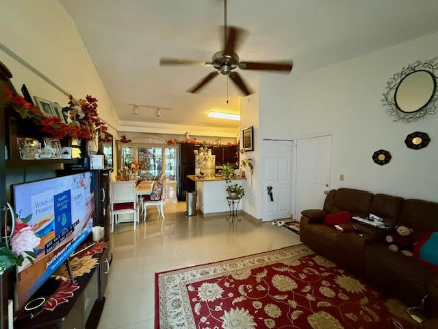 741 Lyons Rd 17201