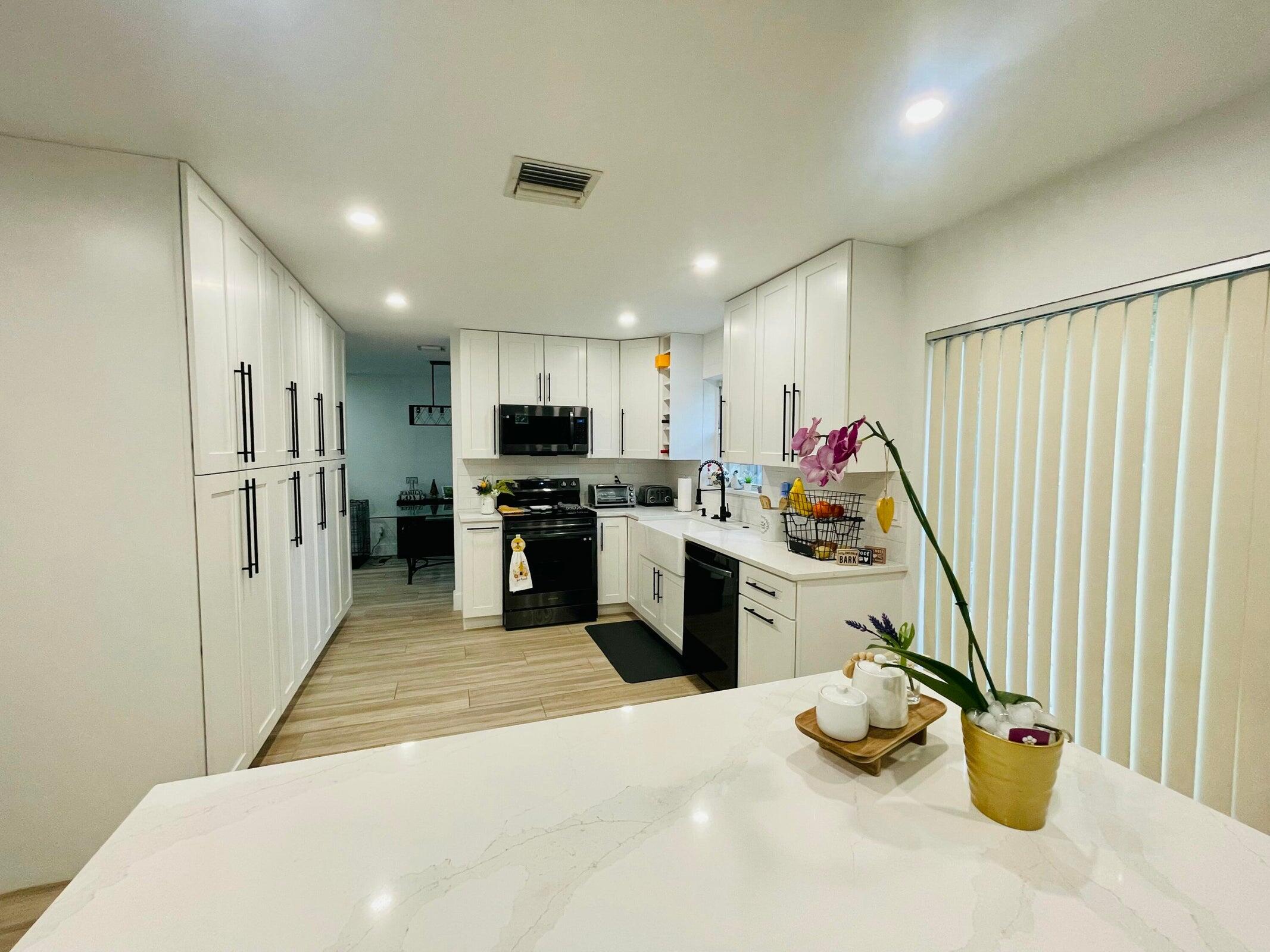 4231 NW 1st Drive