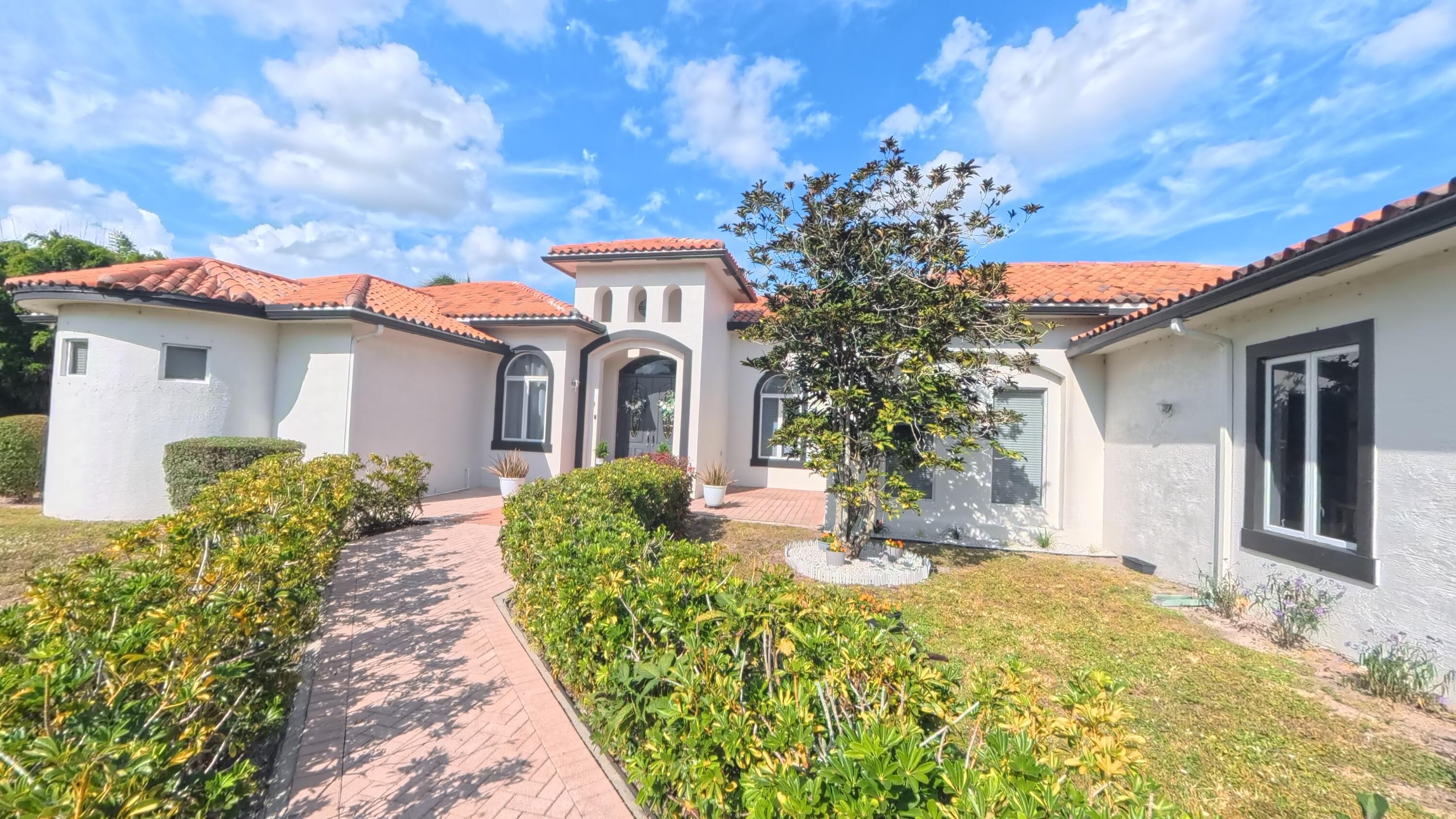 14225 43rd Road N