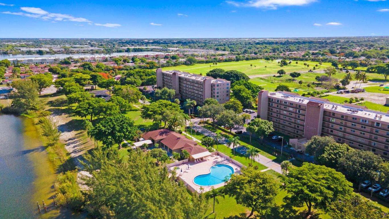 4570 NW 18th Avenue 609