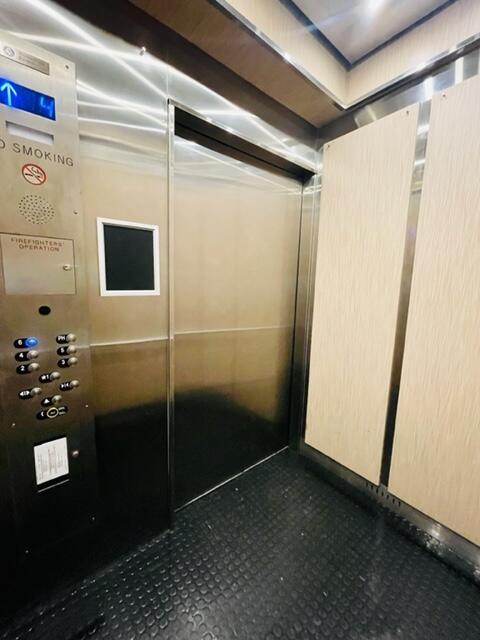 4570 NW 18th Avenue 609