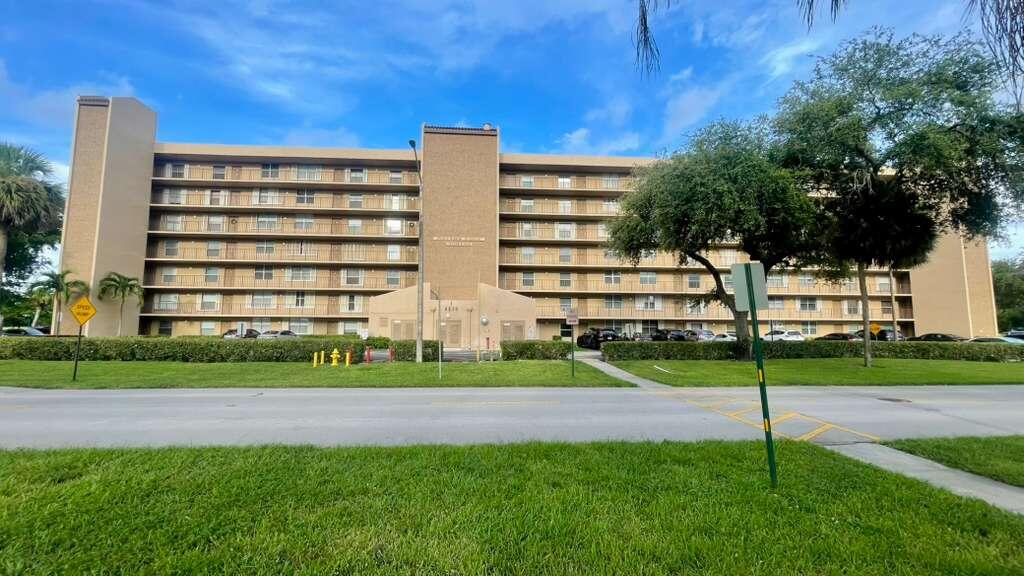 4570 NW 18th Avenue 609