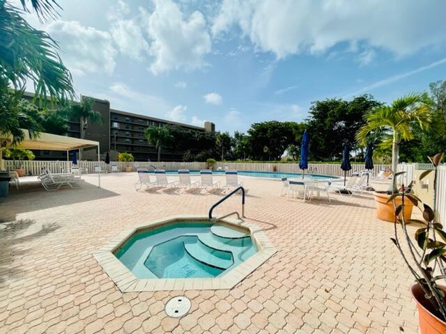 4570 NW 18th Avenue 609