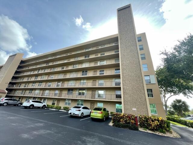 4570 NW 18th Avenue 609