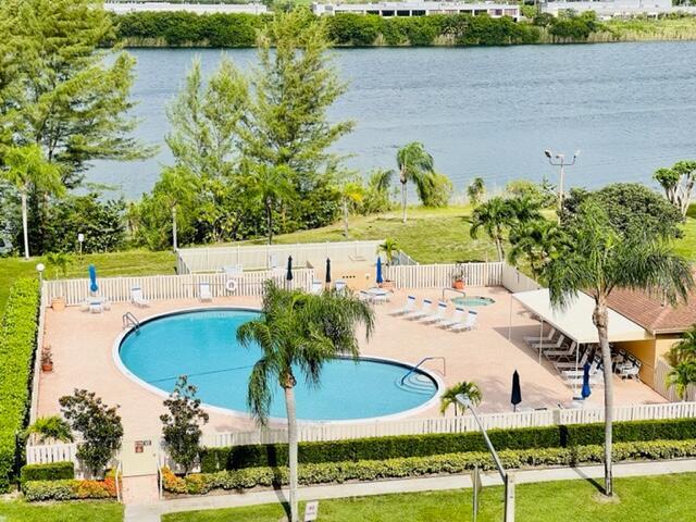 4570 NW 18th Avenue 609