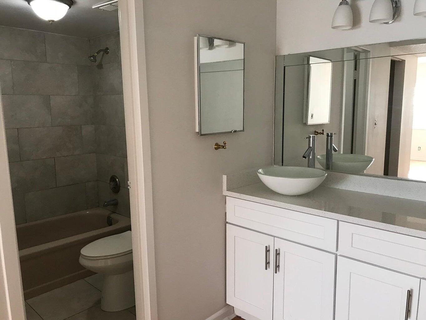 4364 NW 9th Avenue 15-3a, Deerfield Beach Unit: 15-3a