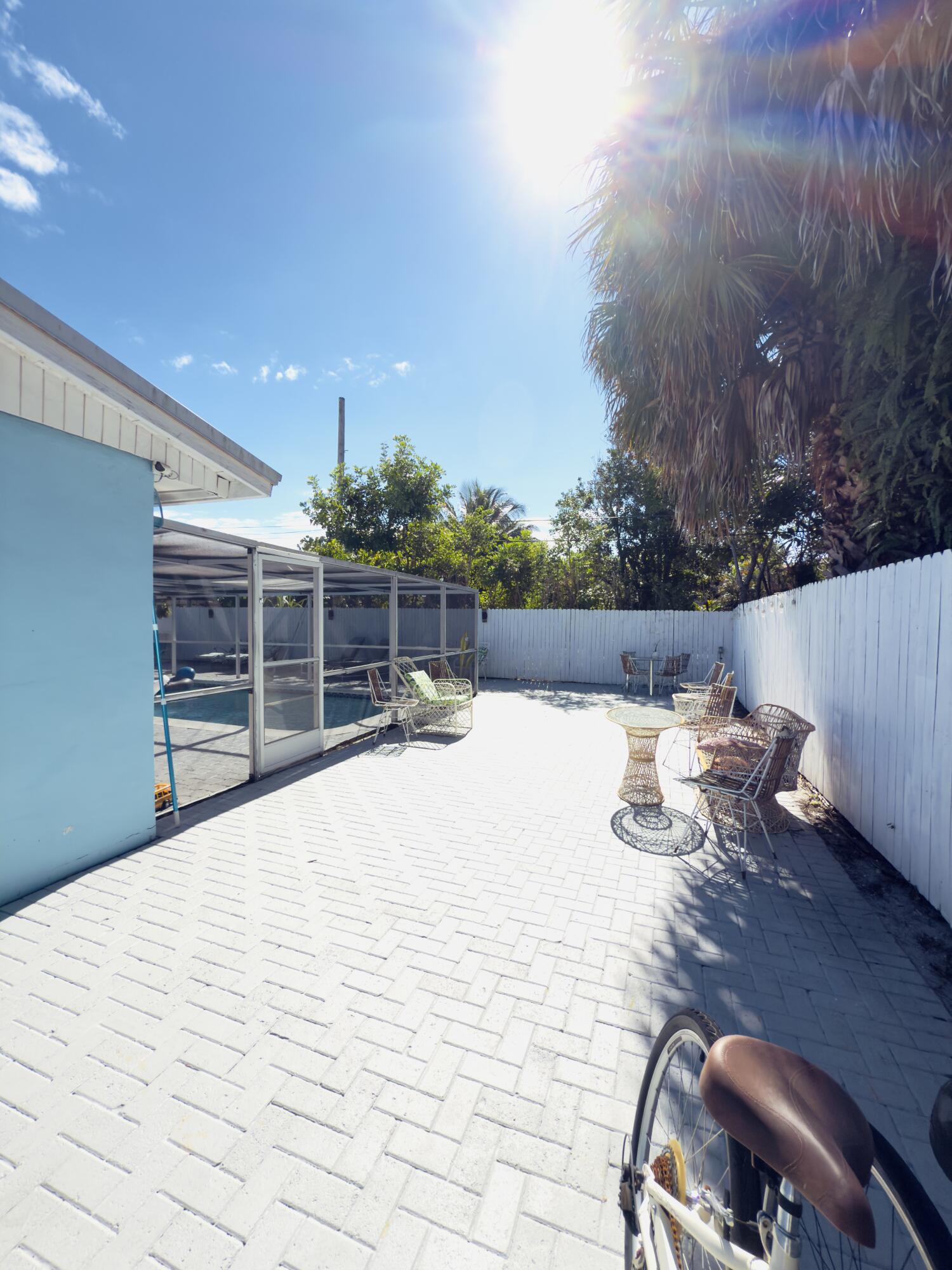 230 NE 25th Street
