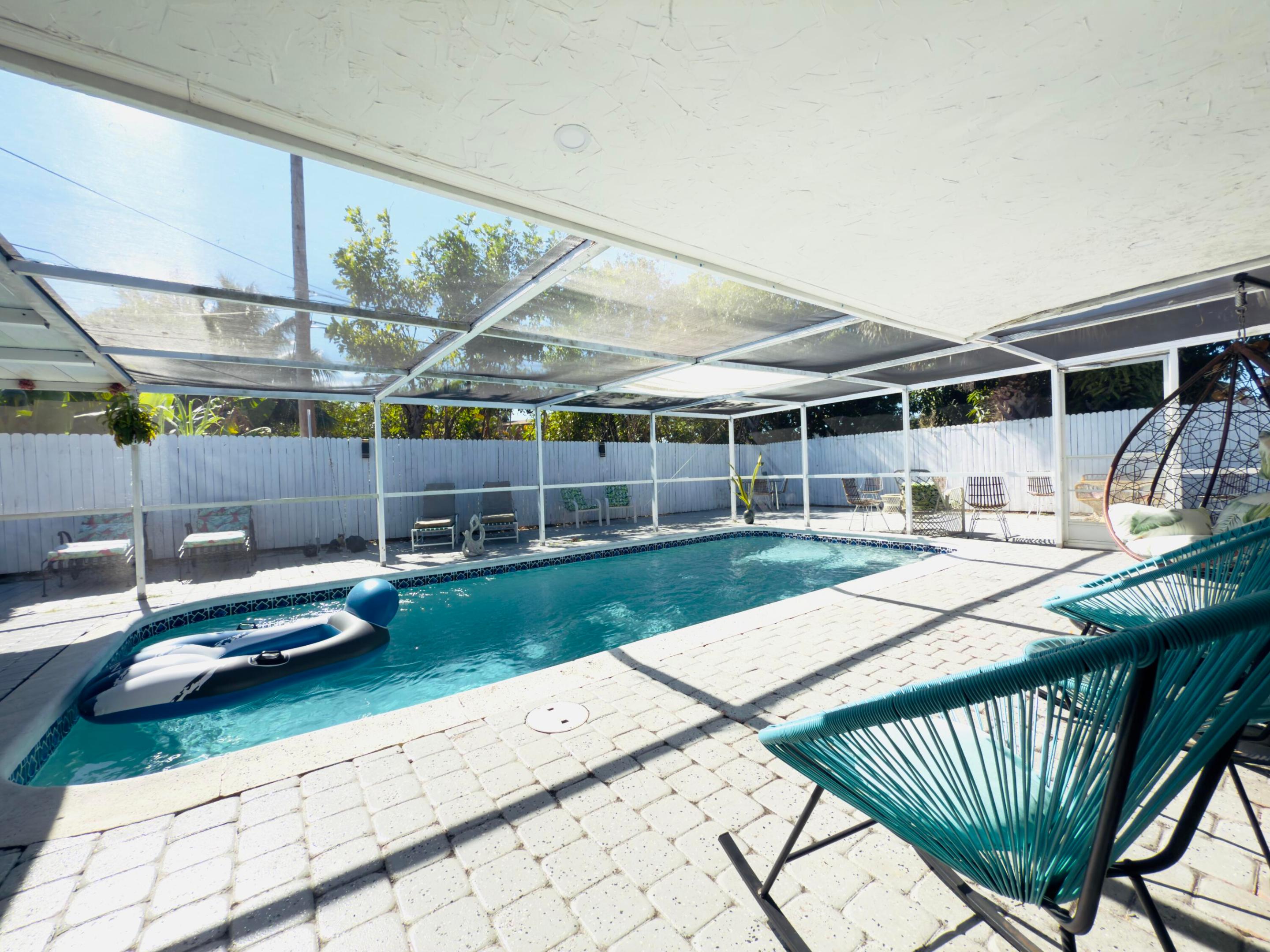230 NE 25th Street