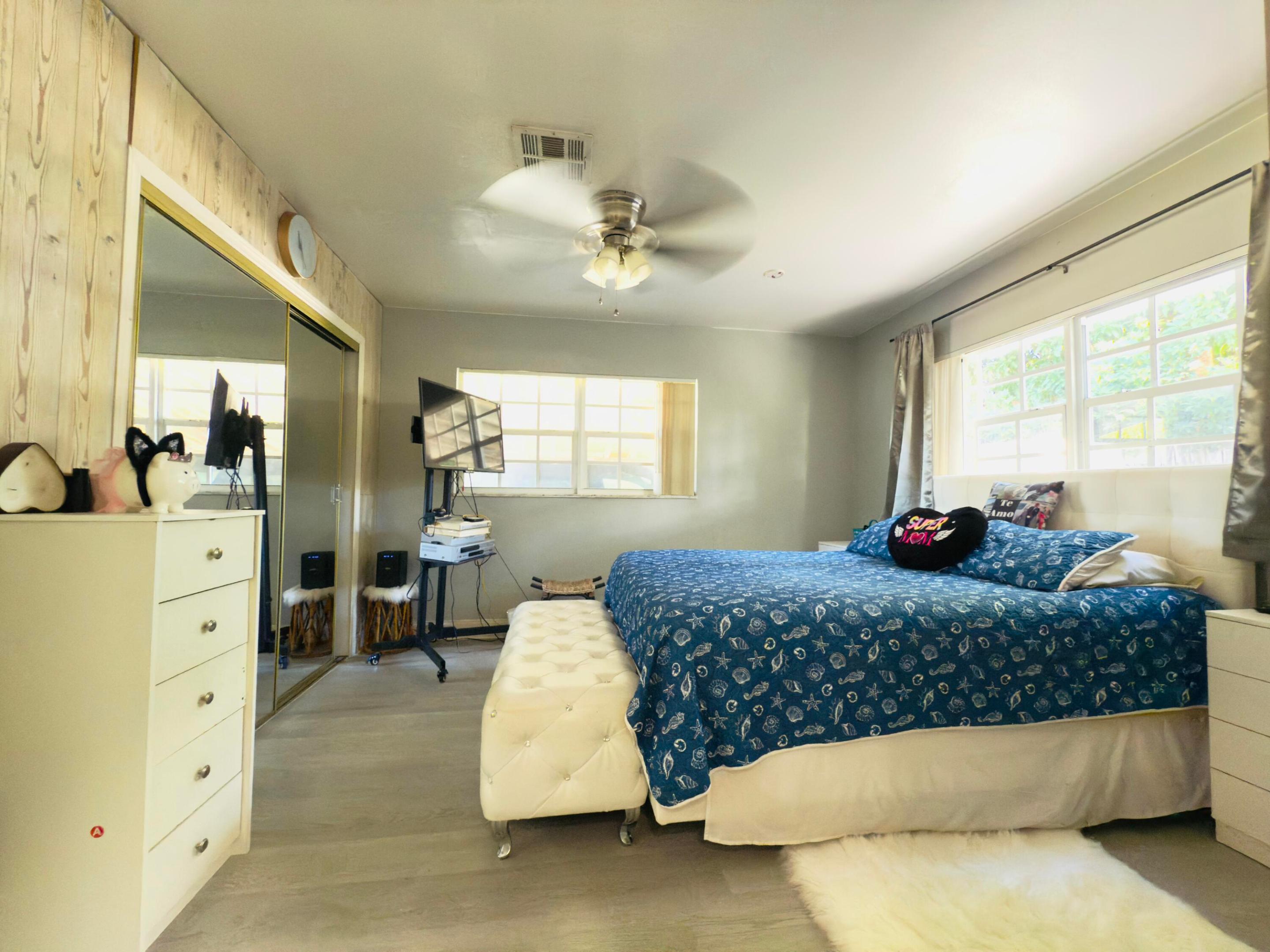 230 NE 25th Street