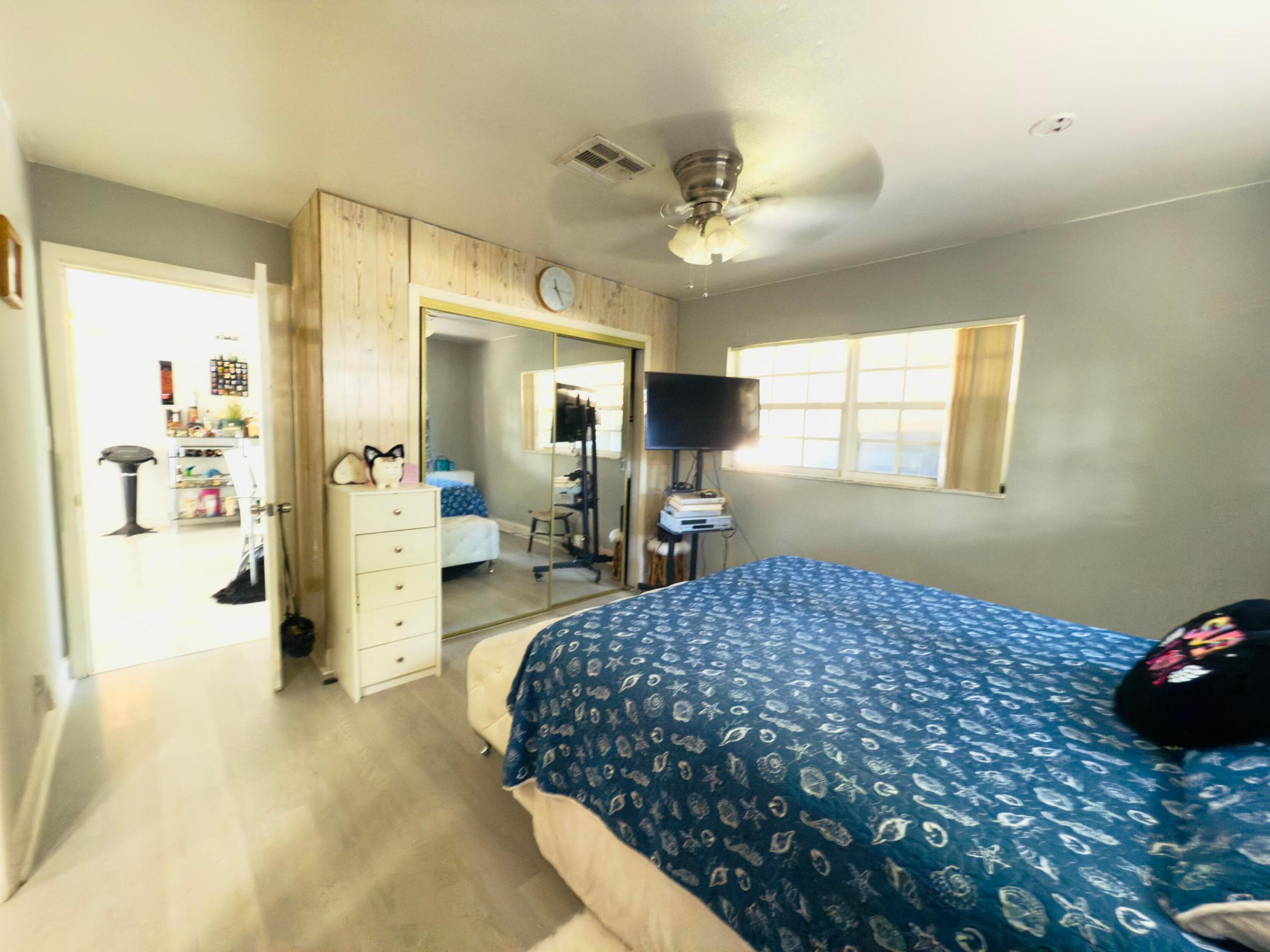 230 NE 25th Street