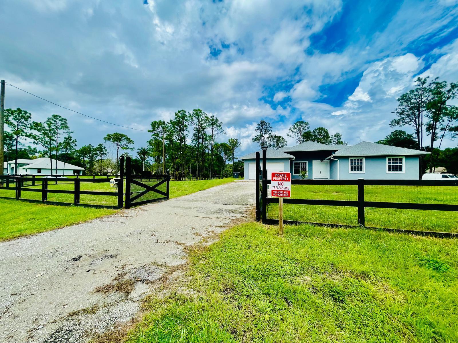 17225 78th Road N