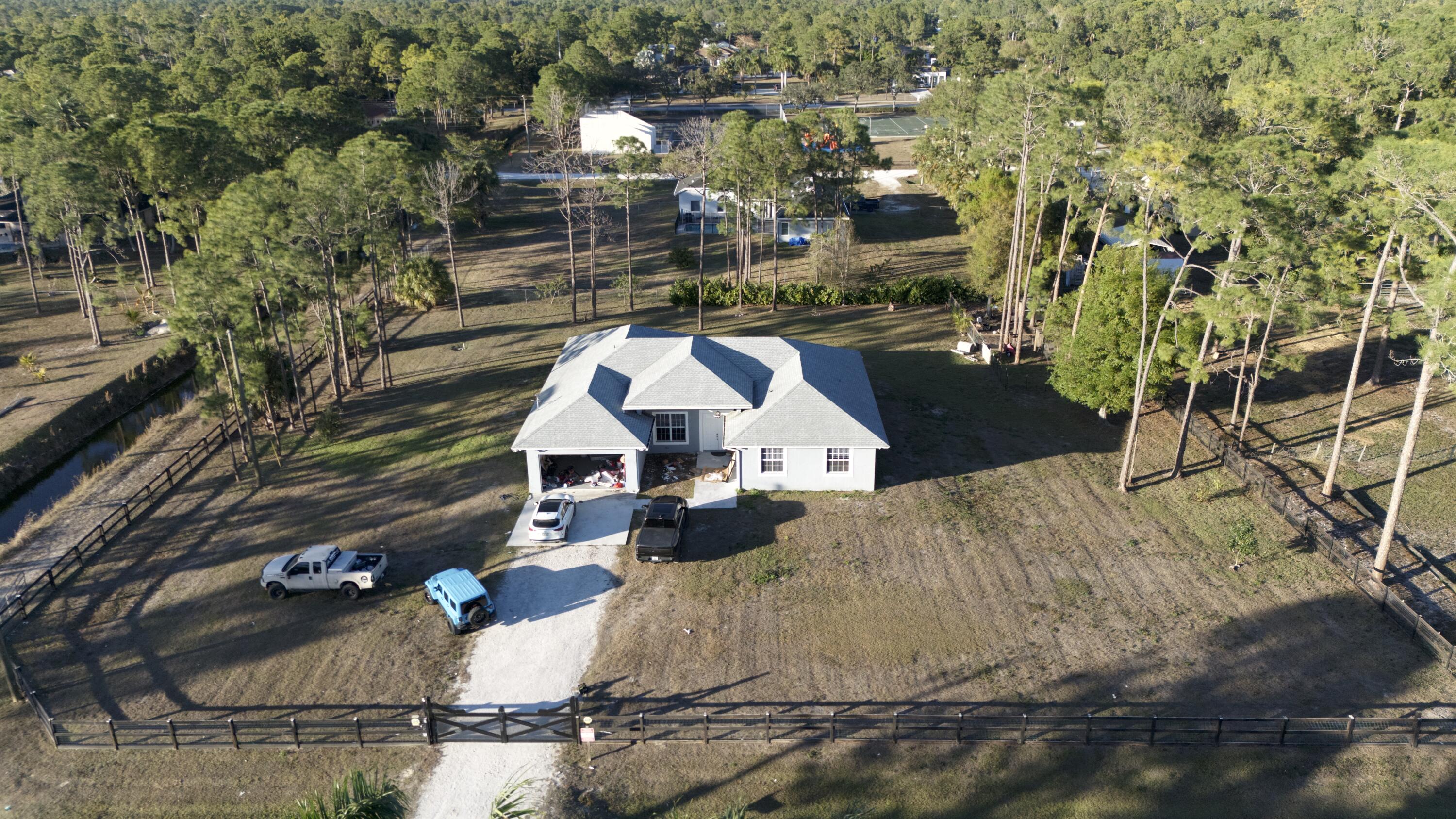 17225 78th Road N