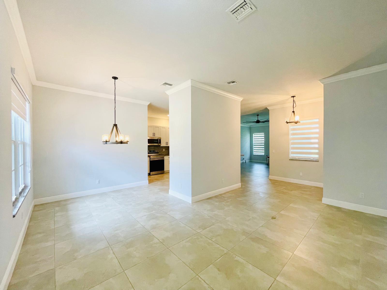 17225 78th Road N