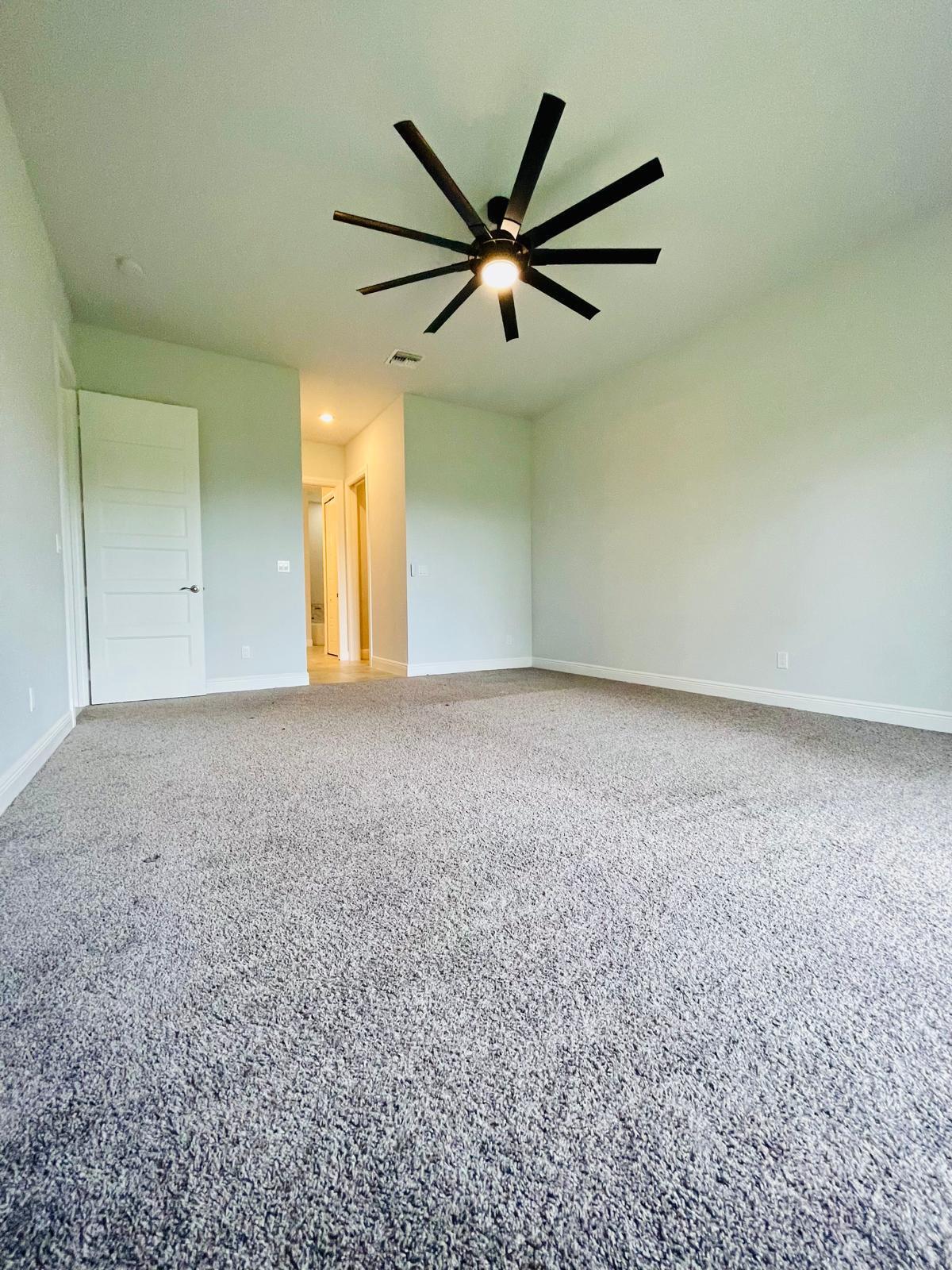 17225 78th Road N