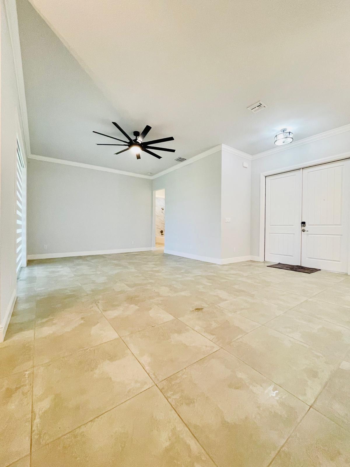 17225 78th Road N