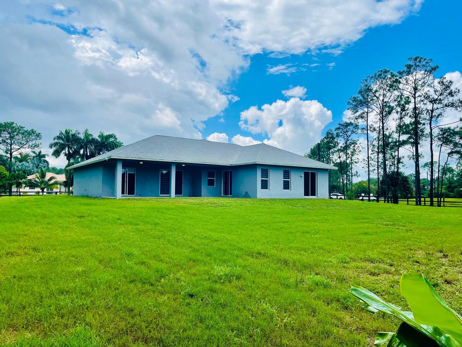 17225 78th Road N