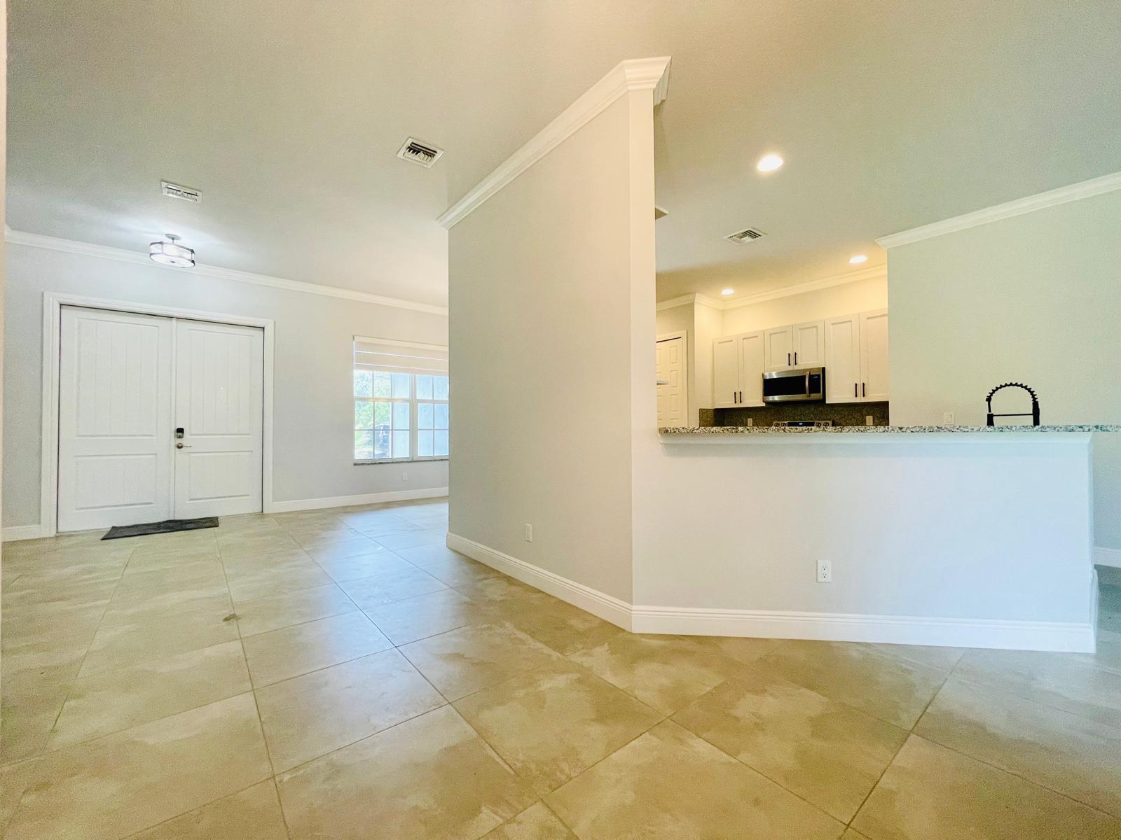 17225 78th Road N