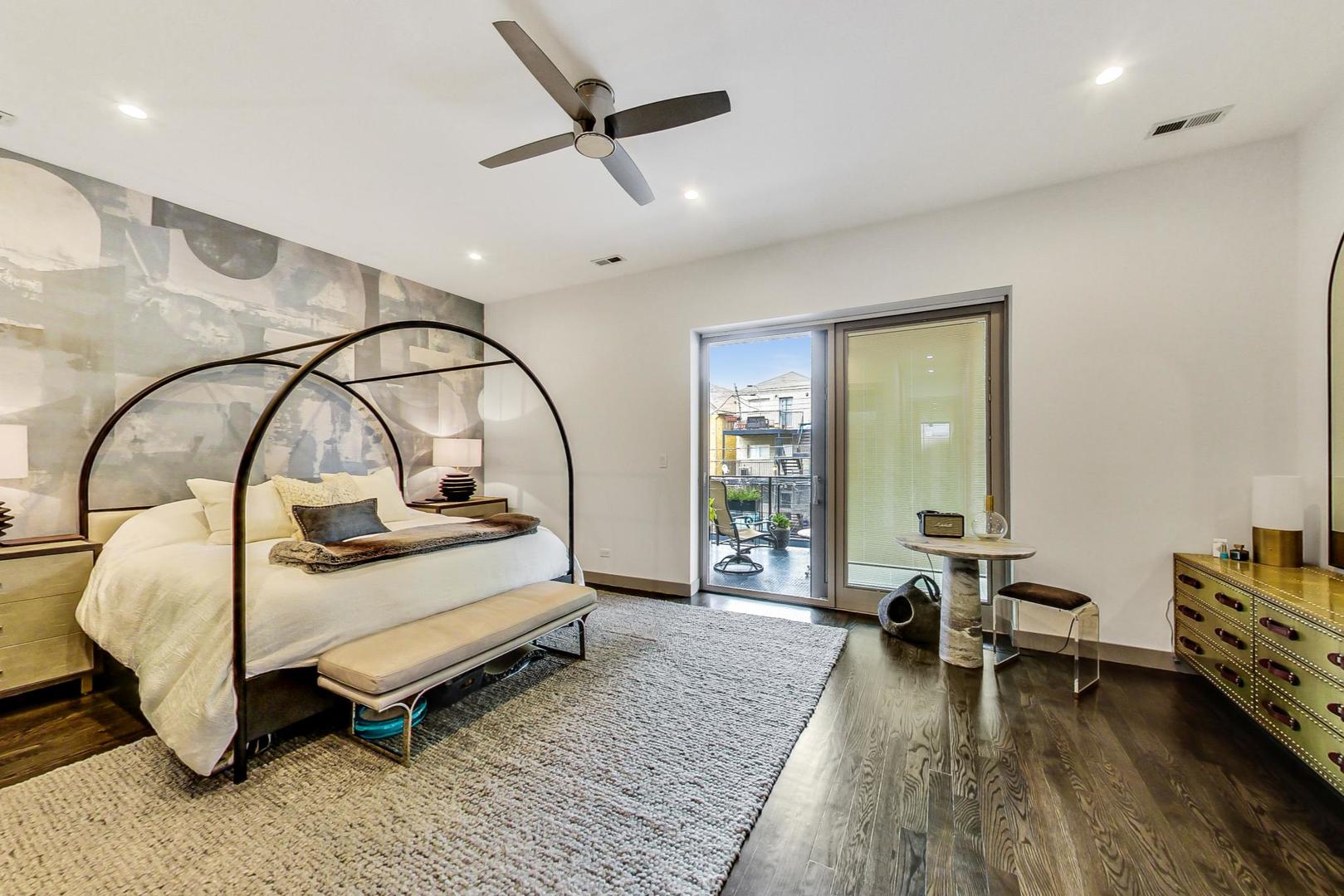 1409 N Ashland Avenue Unit: 2N