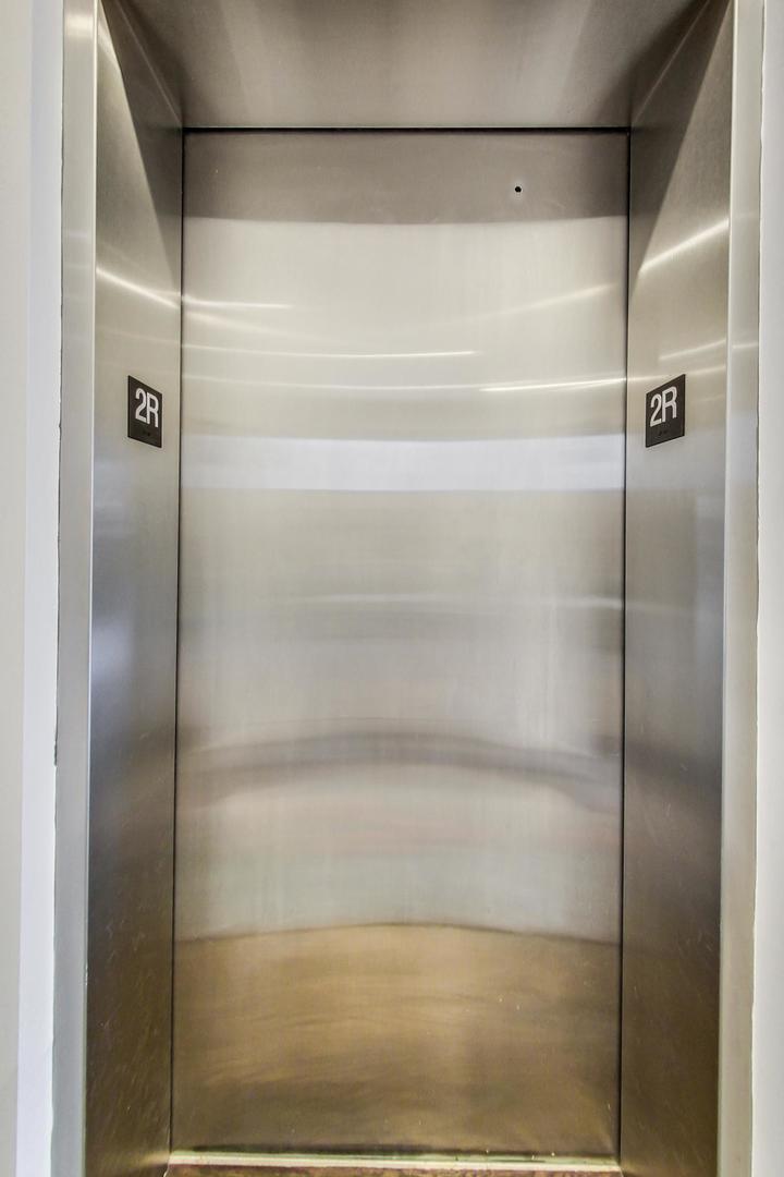 1409 N Ashland Avenue Unit: 2N