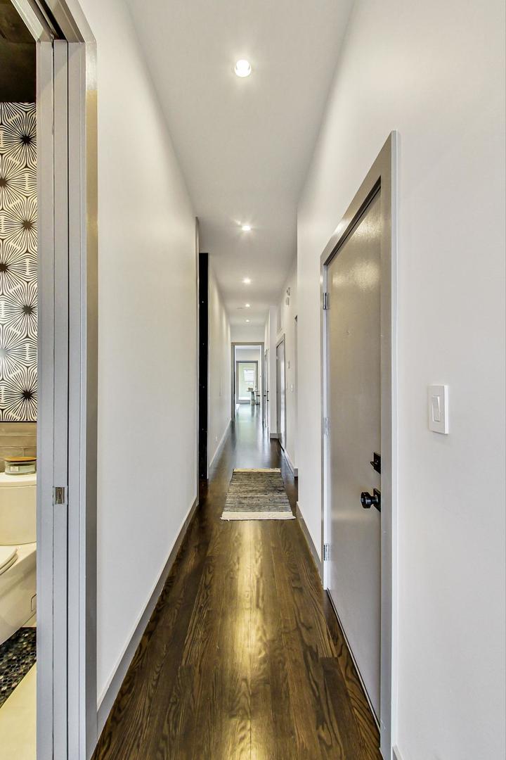 1409 N Ashland Avenue Unit: 2N