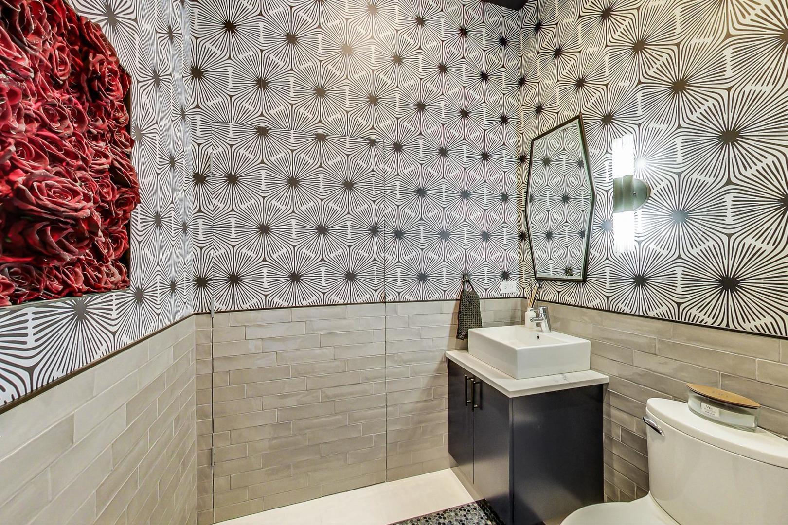 1409 N Ashland Avenue Unit: 2N