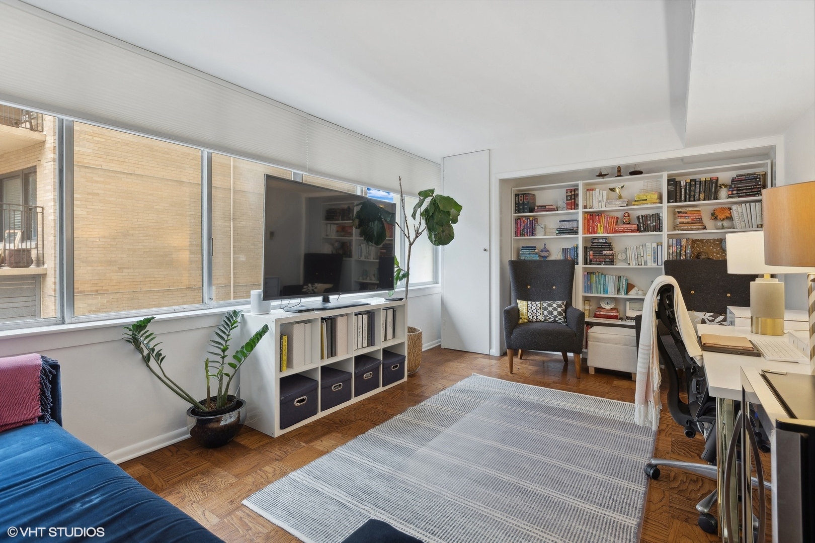 1 E Schiller Street Unit: 11A