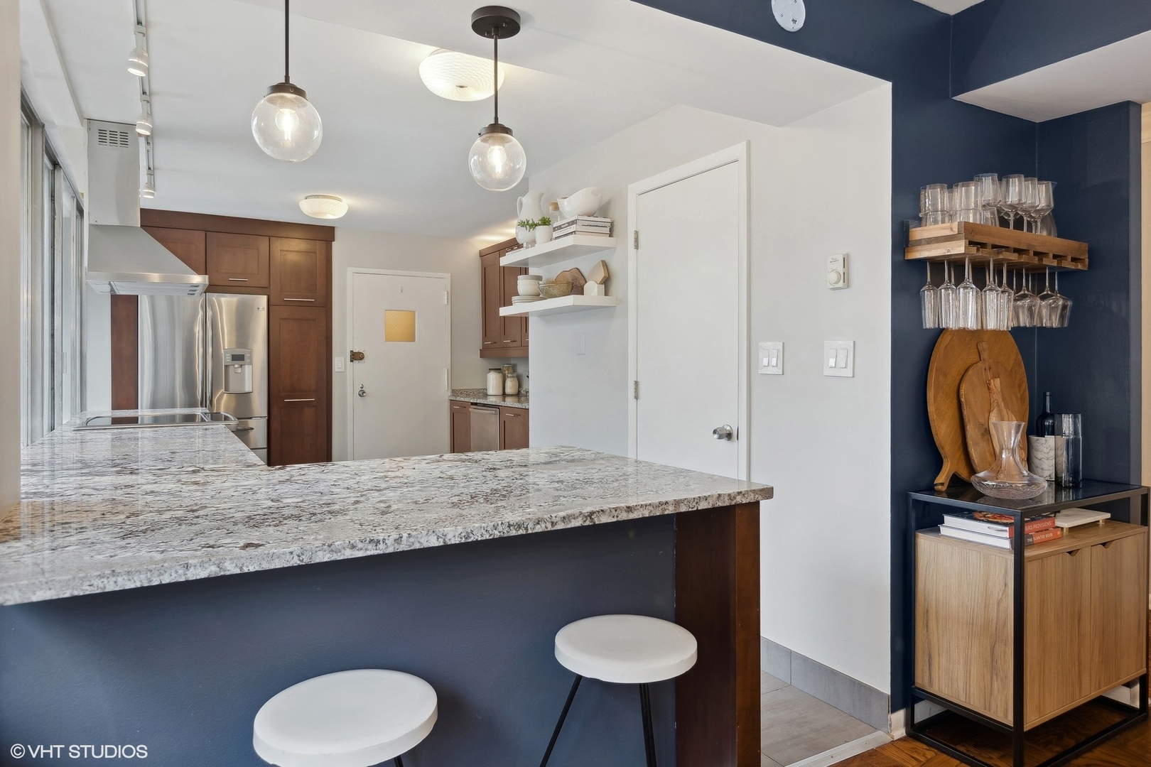 1 E Schiller Street Unit: 11A