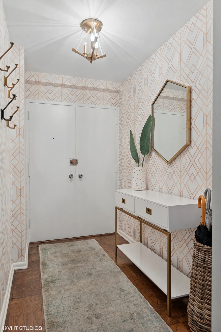 1 E Schiller Street Unit: 11A