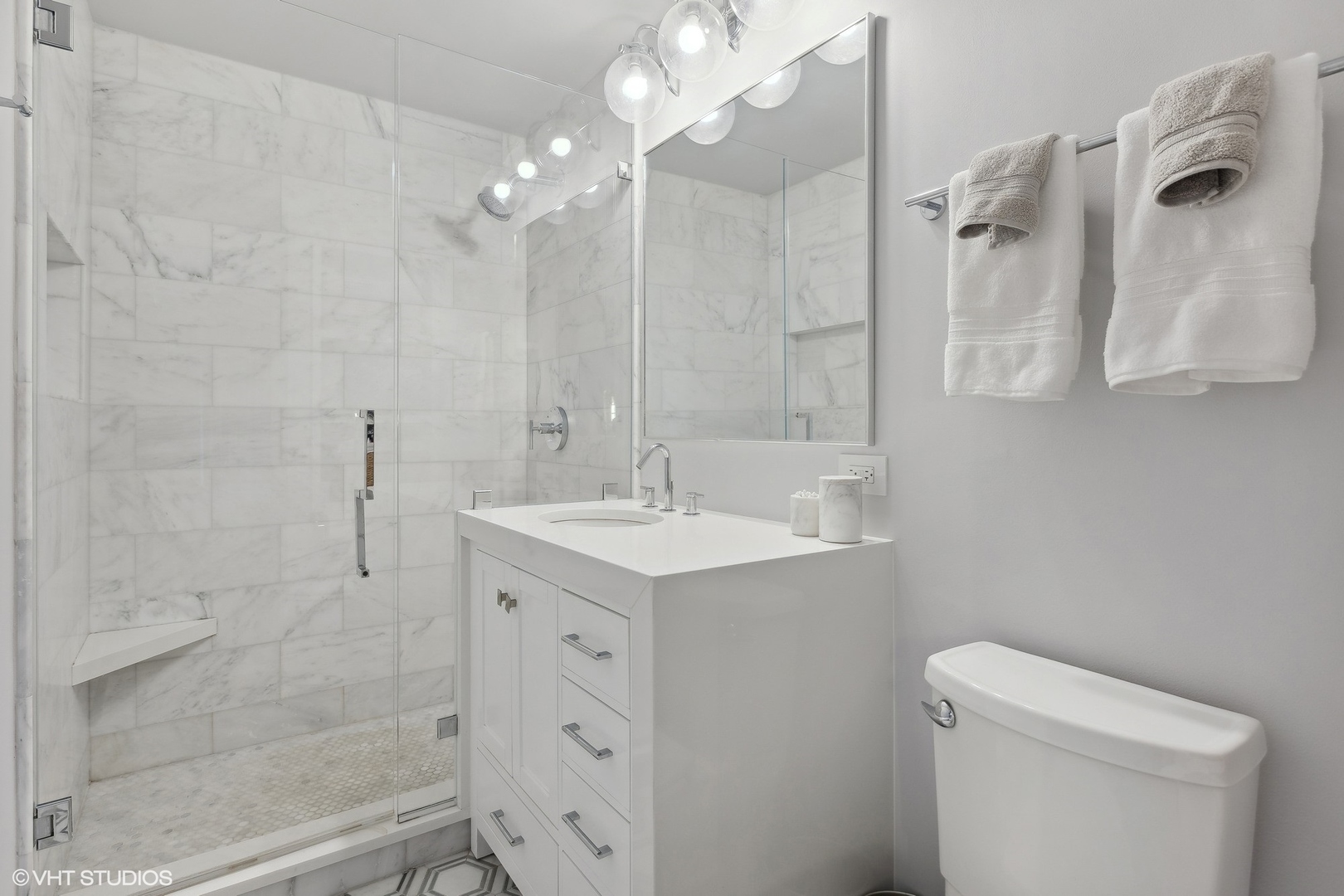 1 E Schiller Street Unit: 11A