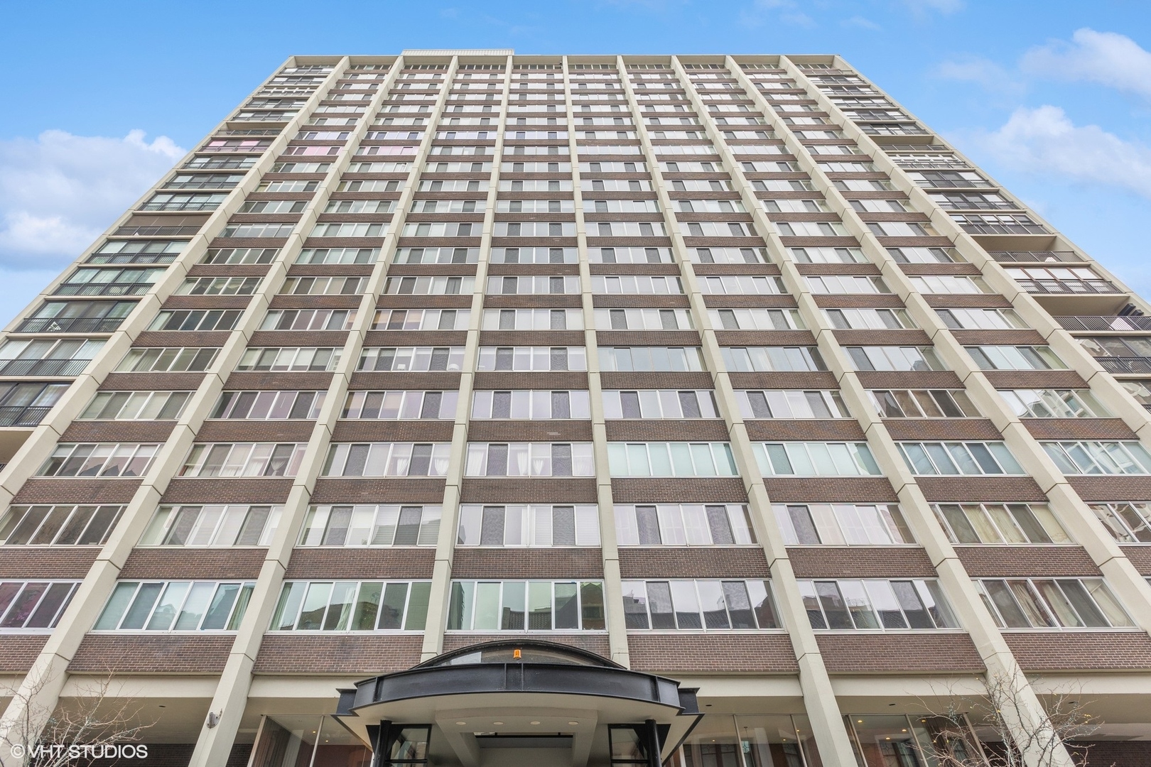 1 E Schiller Street Unit: 11A