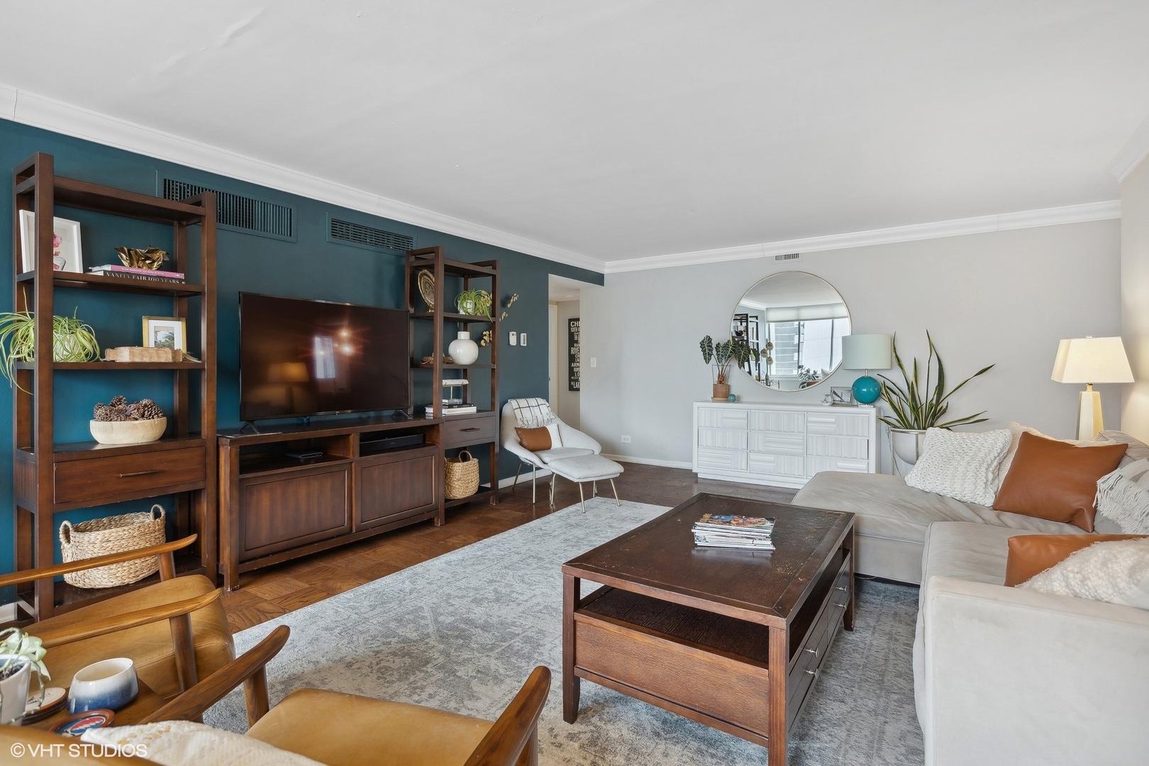 1 E Schiller Street Unit: 11A