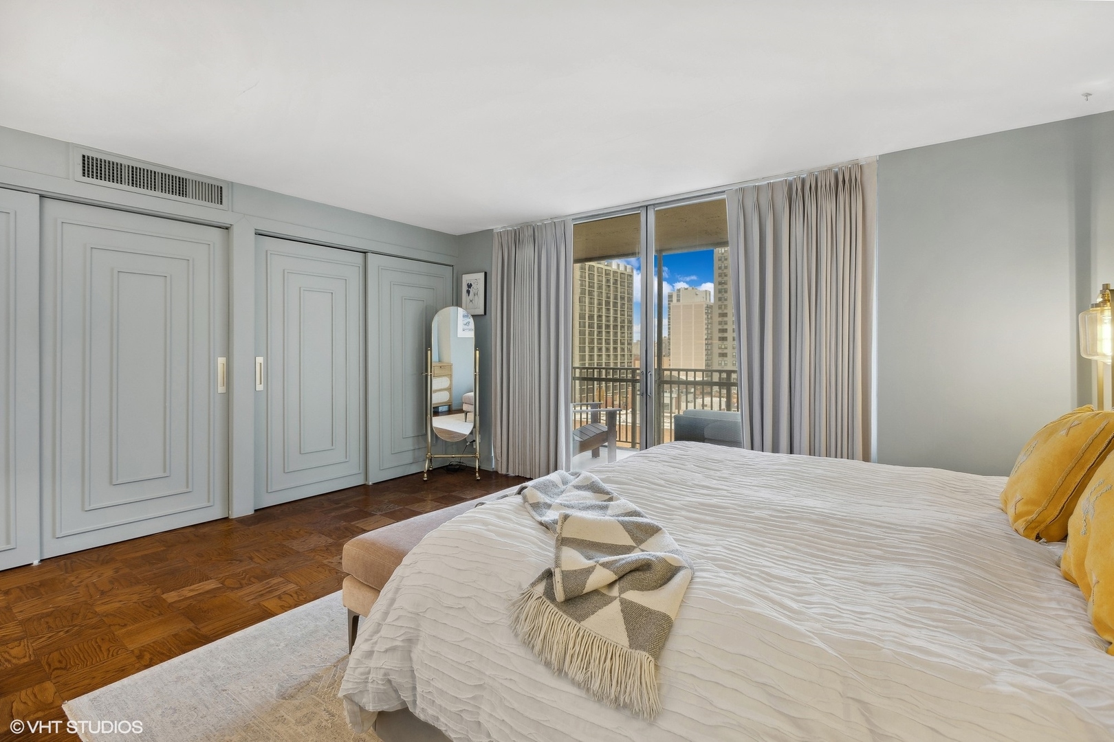 1 E Schiller Street Unit: 11A