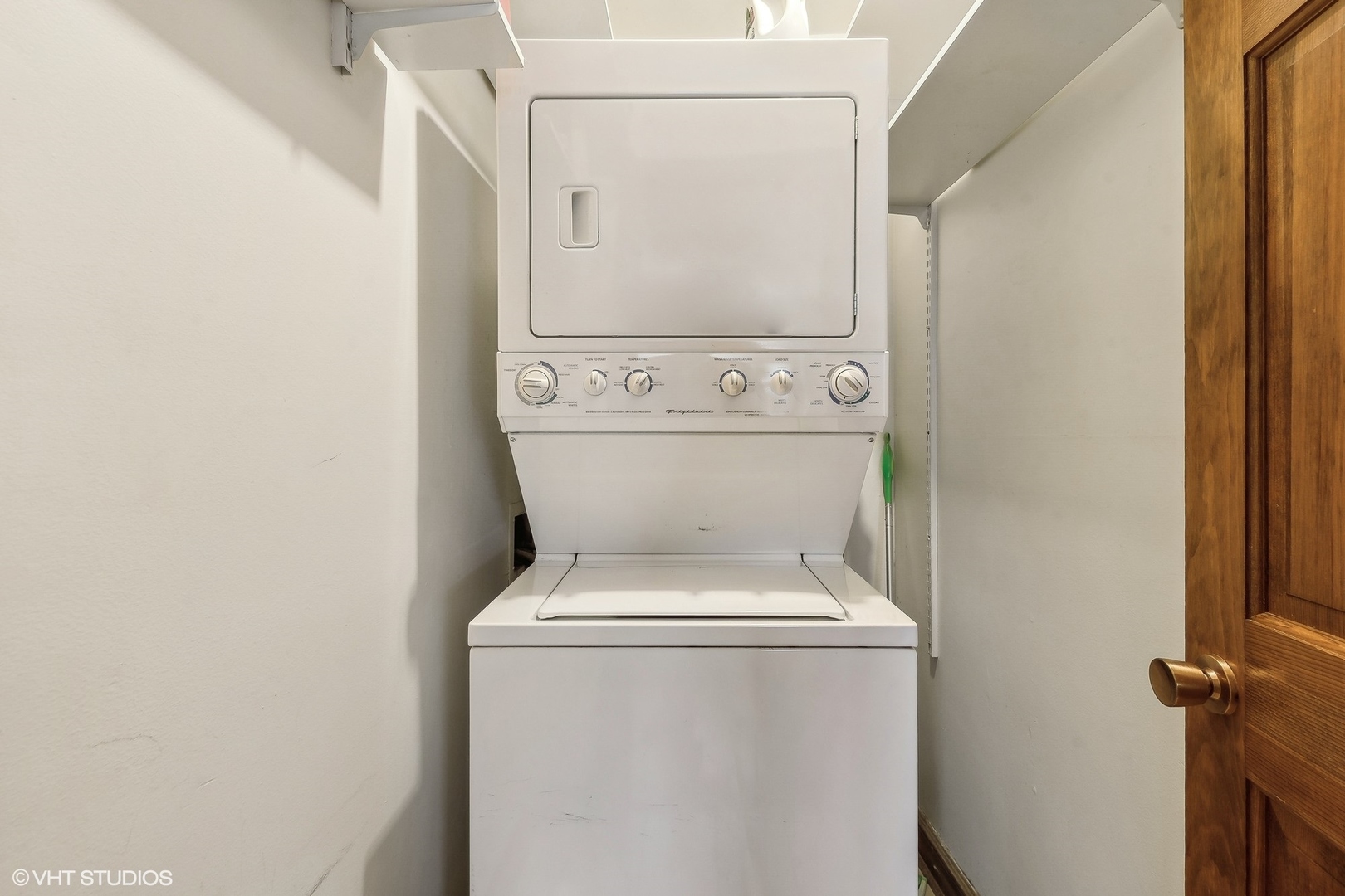 2019 N Sheffield Avenue Unit: 402