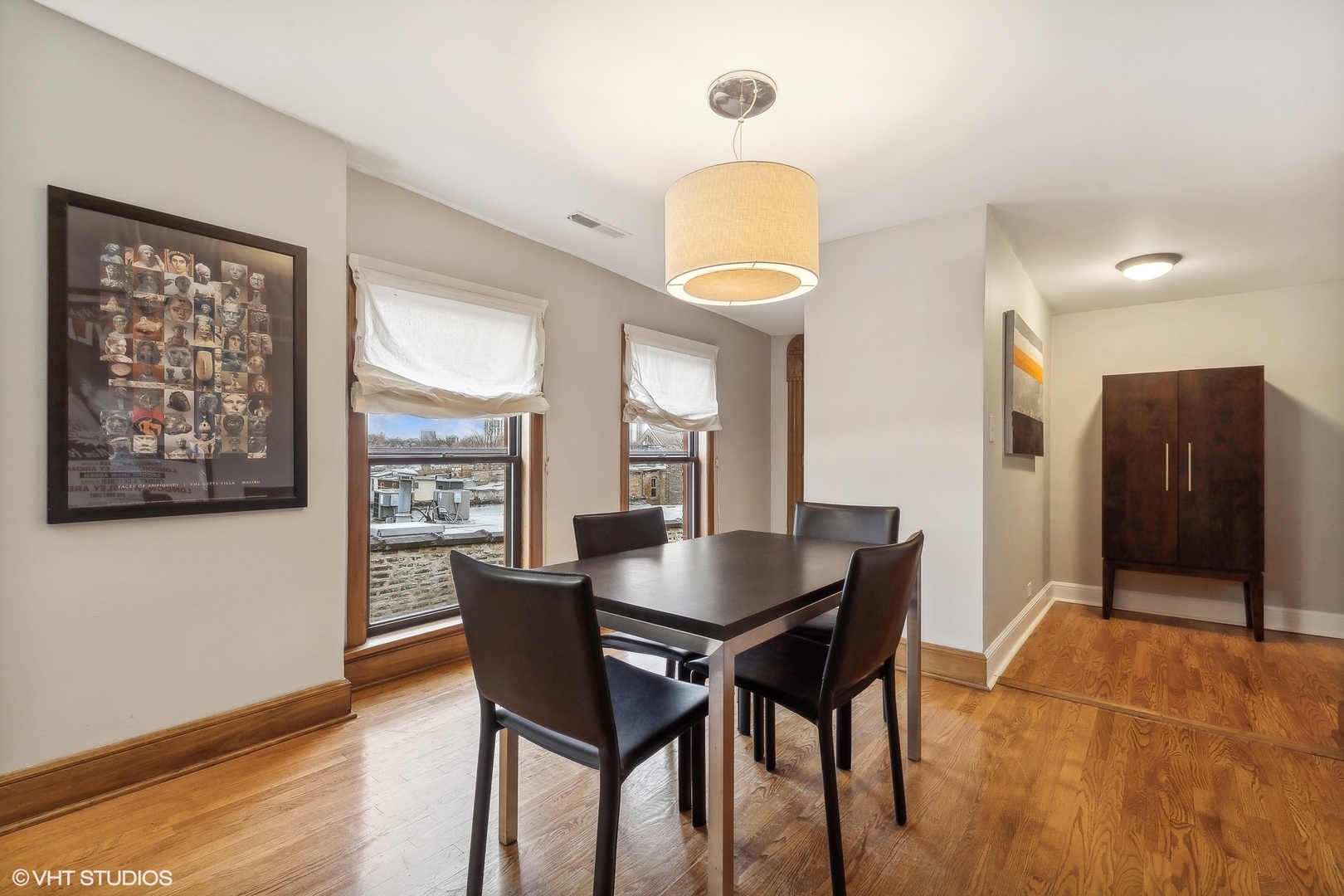 2019 N Sheffield Avenue Unit: 402