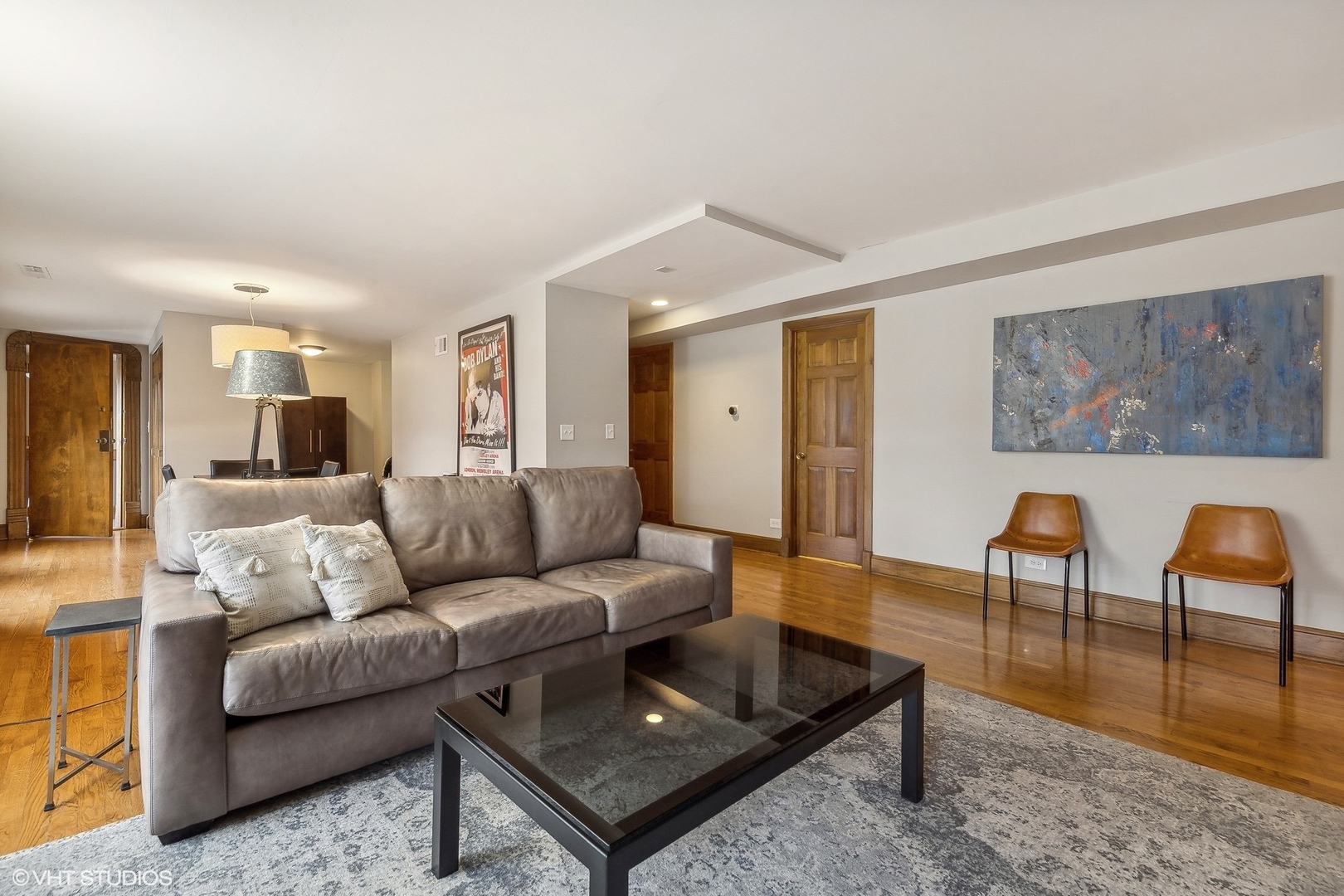 2019 N Sheffield Avenue Unit: 402