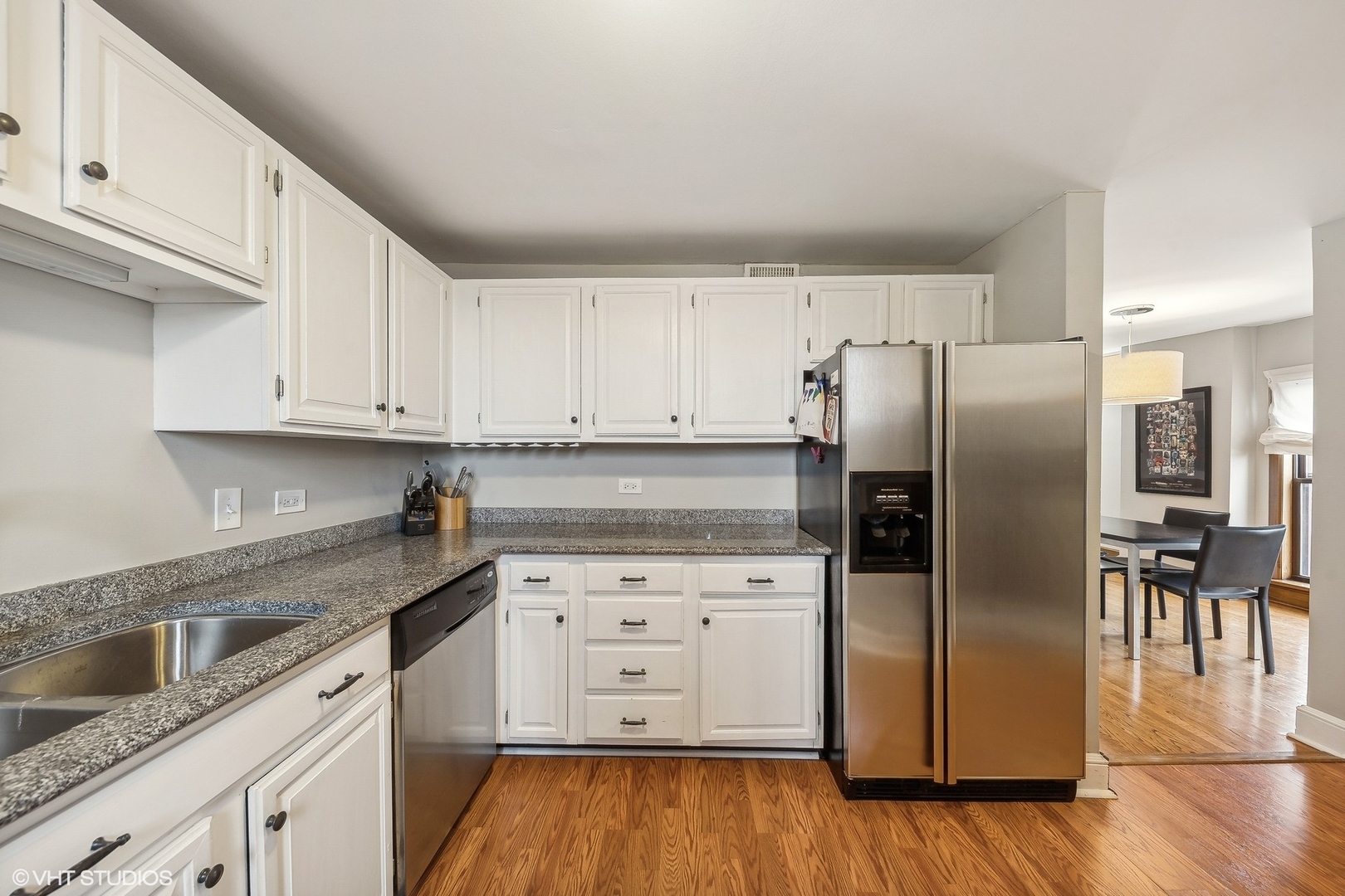 2019 N Sheffield Avenue Unit: 402