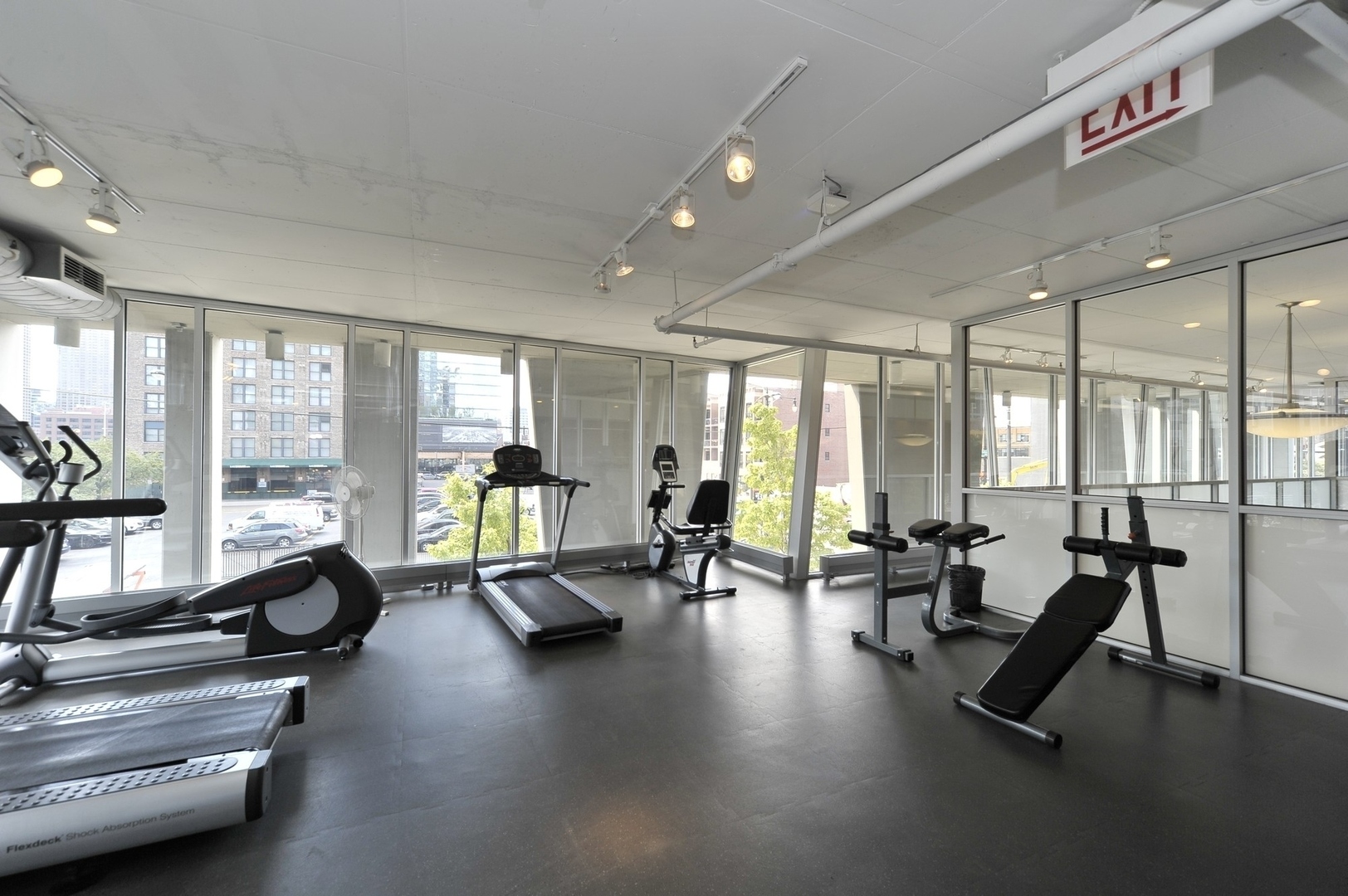 740 W Fulton Street Unit: 702