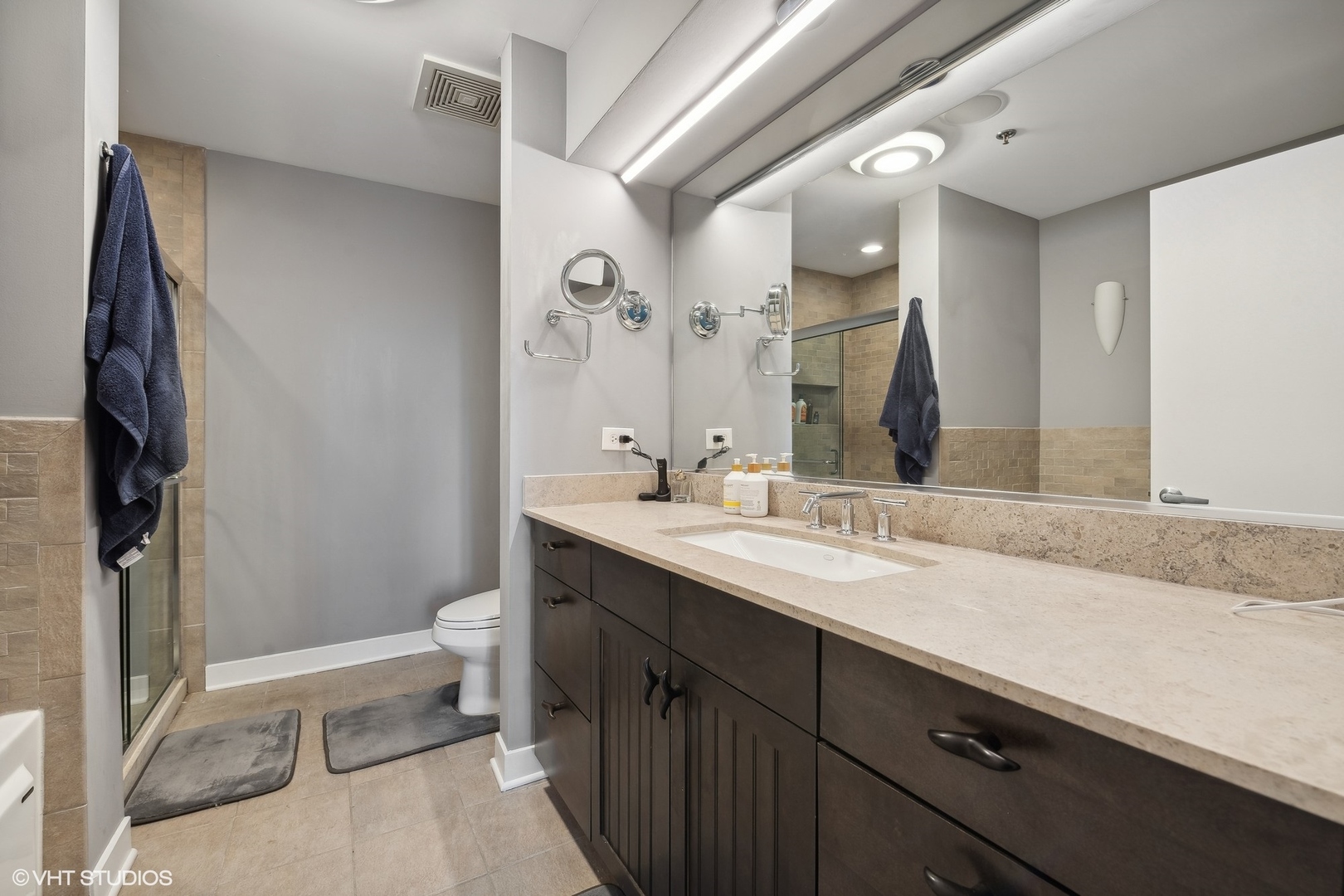 740 W Fulton Street Unit: 702