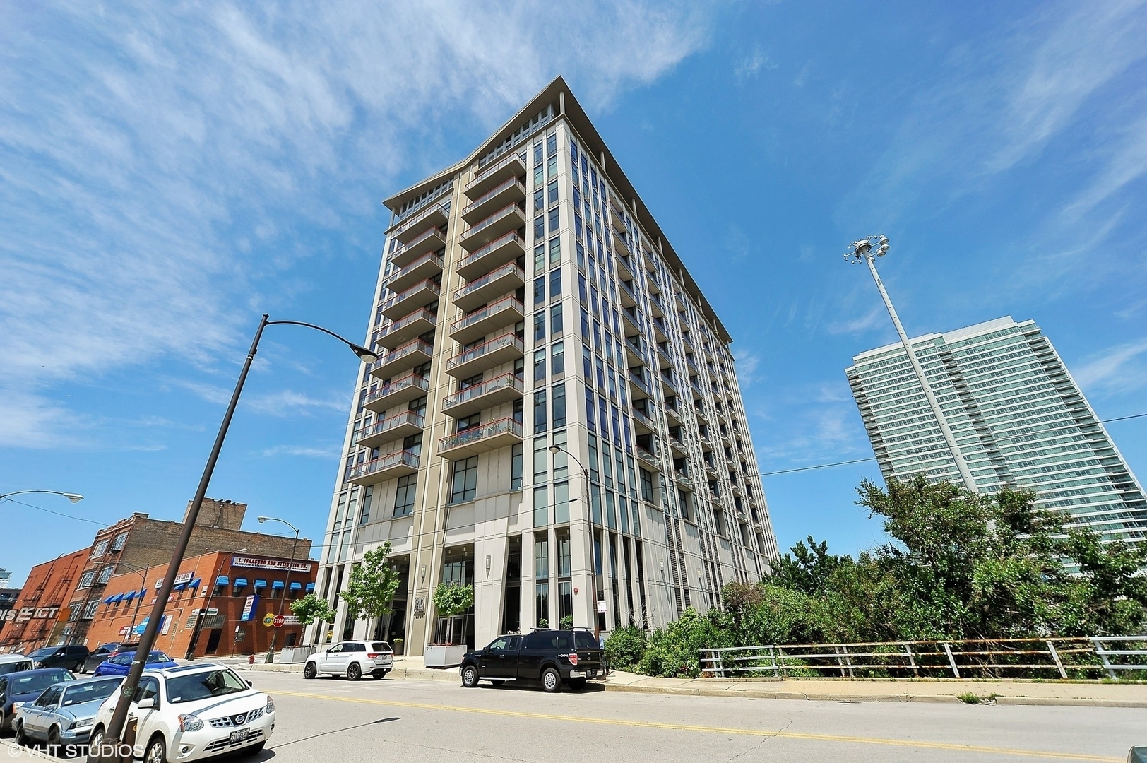 740 W Fulton Street Unit: 702