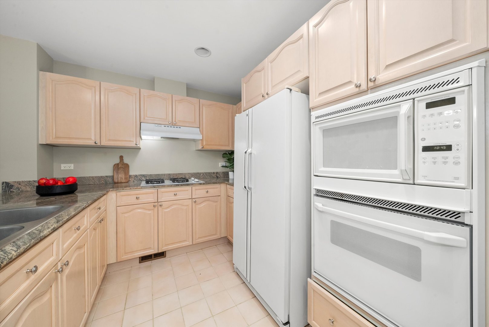 125 W Oak Street Unit: B