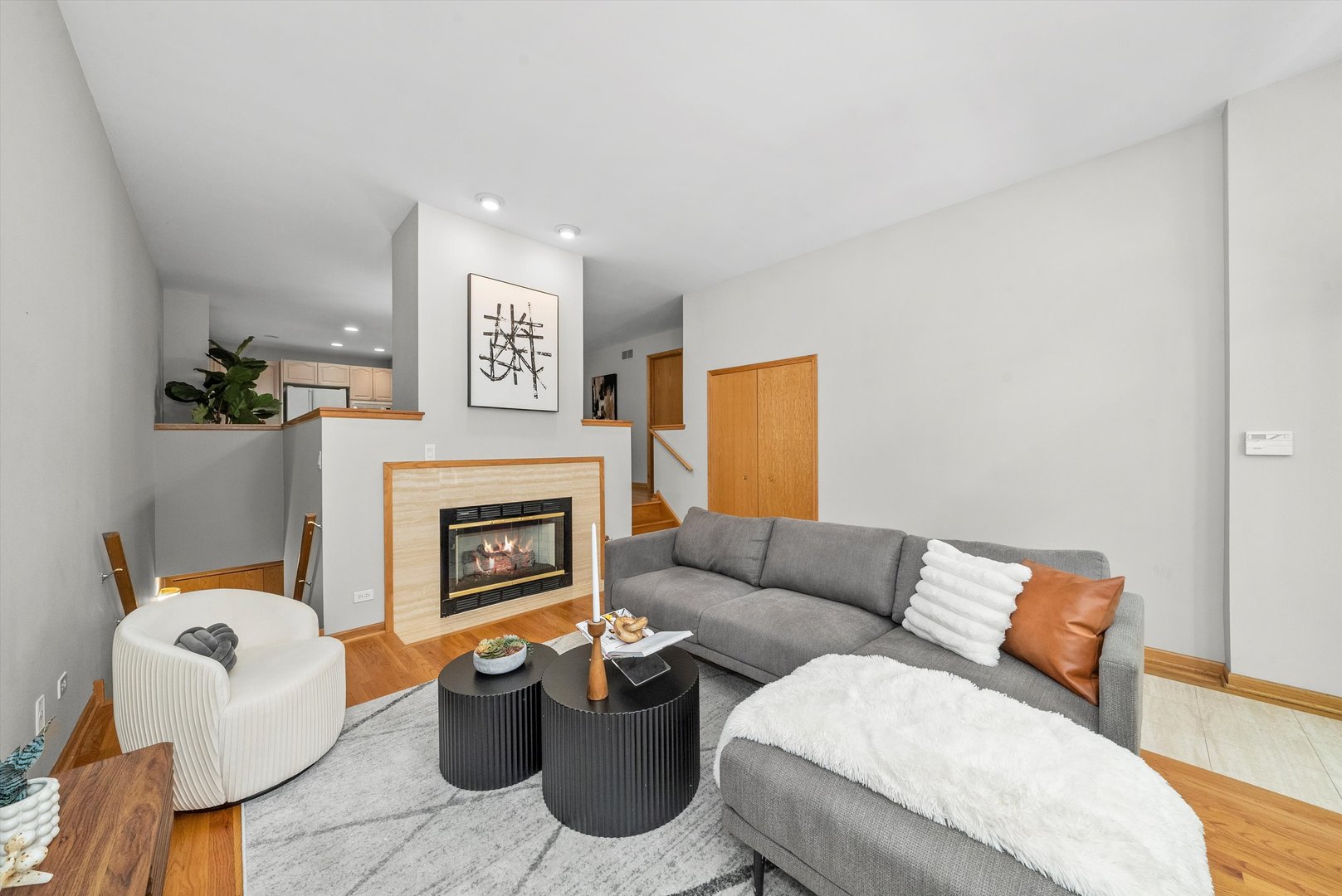 125 W Oak Street Unit: B