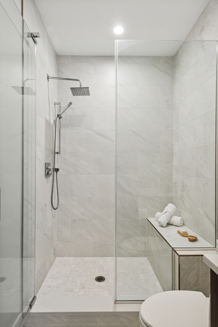 2739 W Prindiville Street