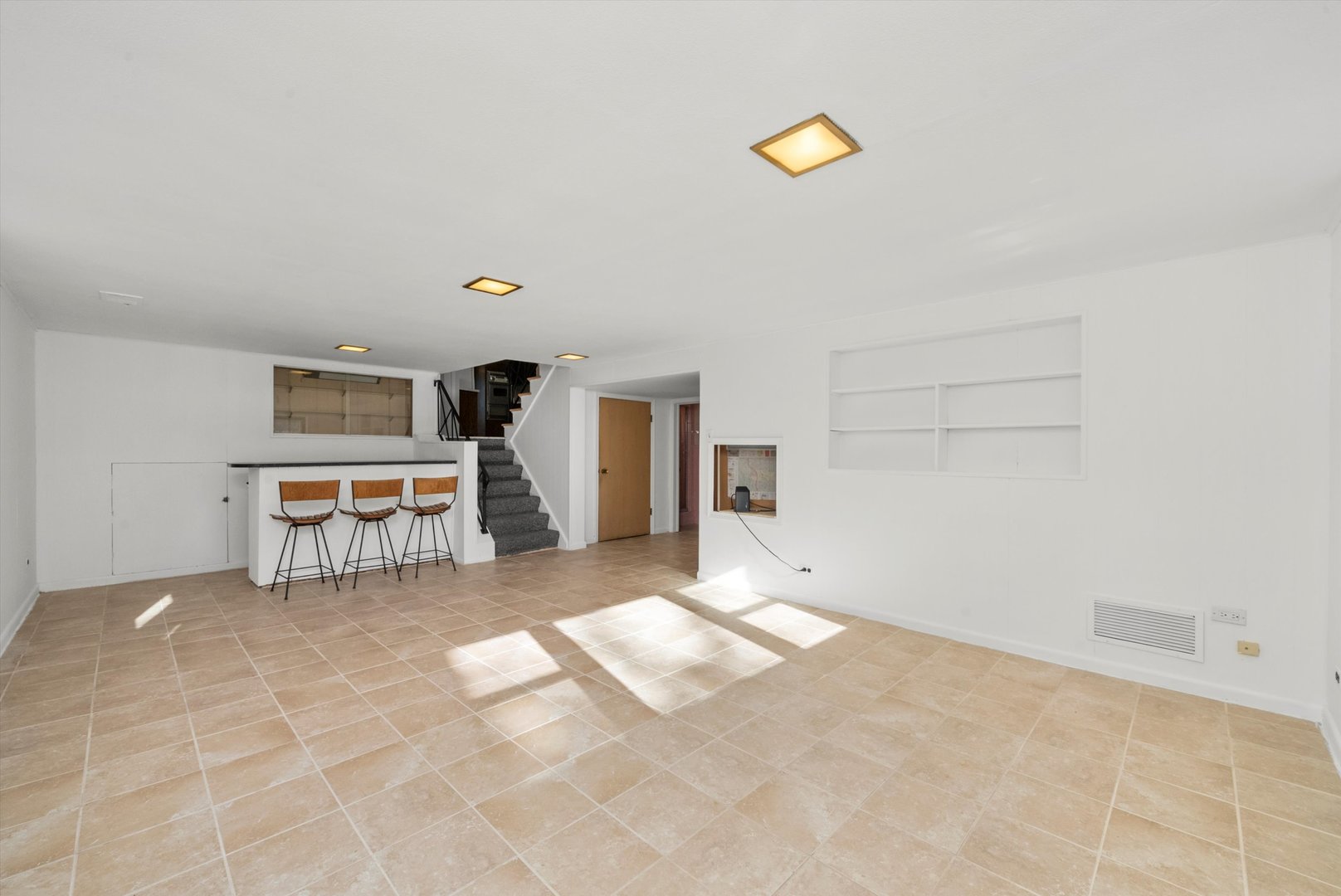 7051 N Keating Avenue