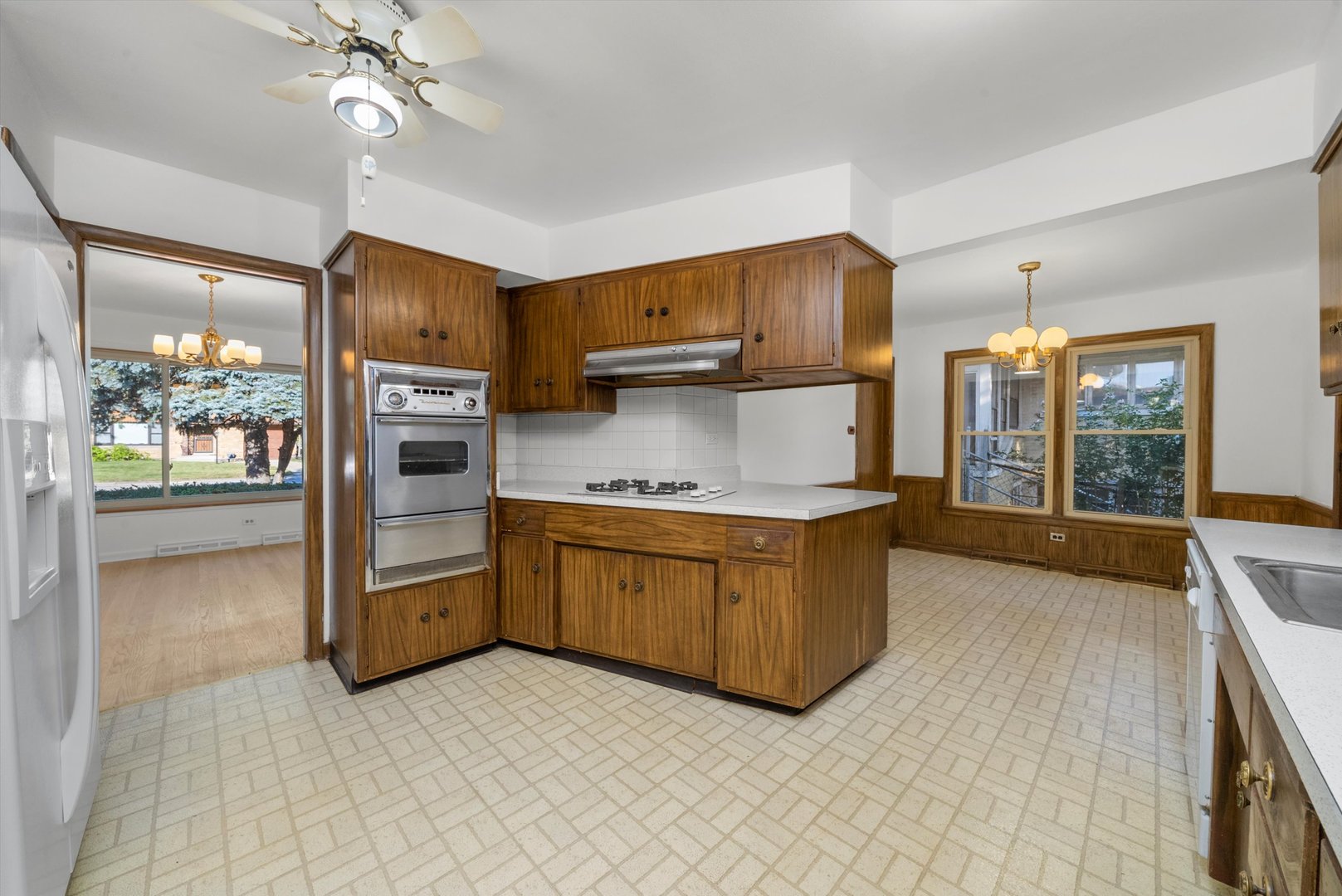 7051 N Keating Avenue