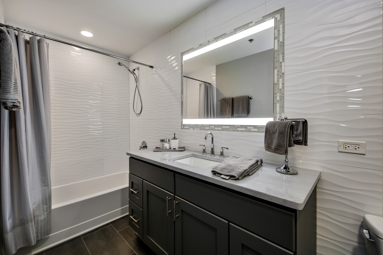 303 W Ohio Street Unit: 3604