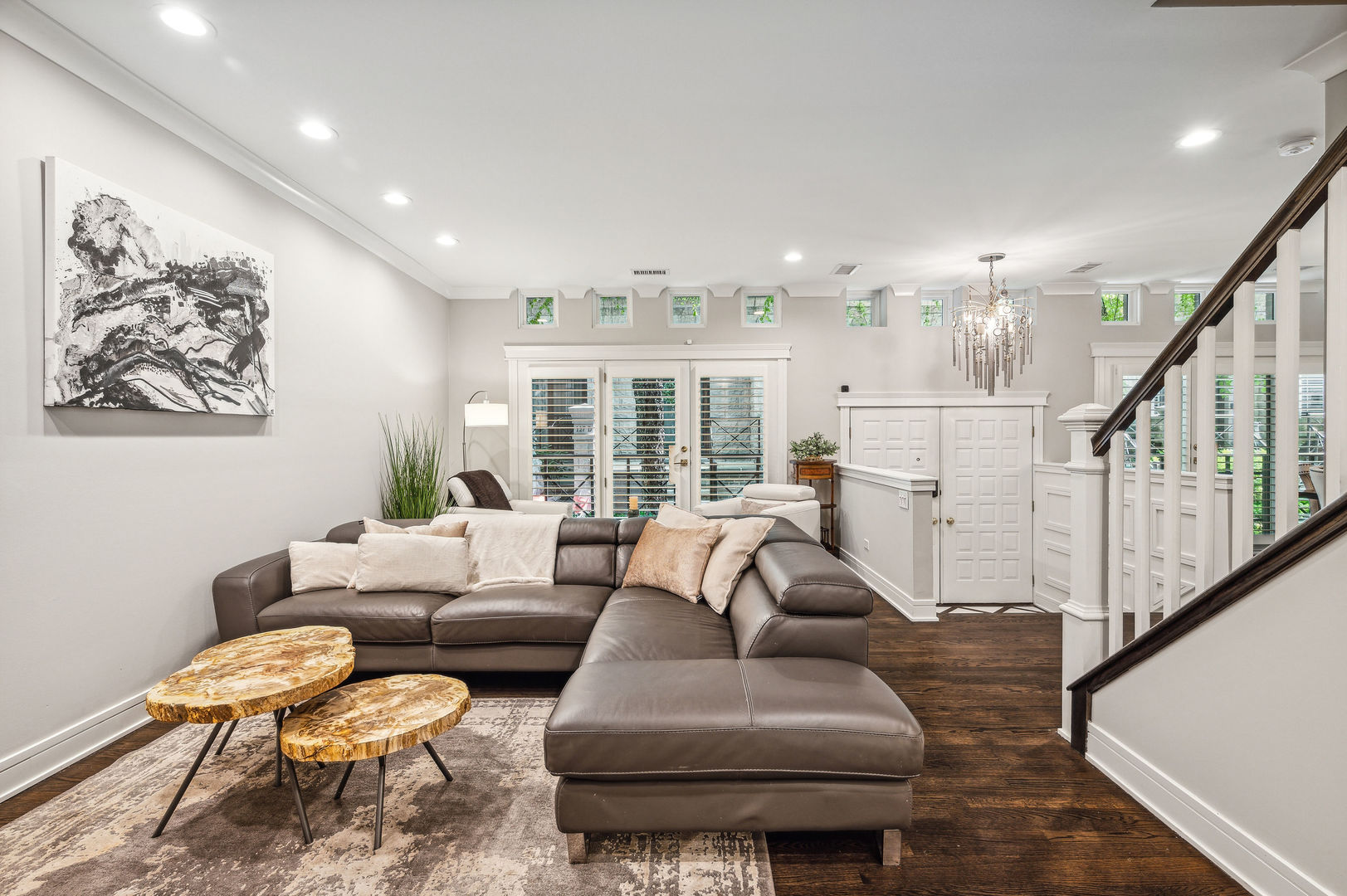 123 W Oak Street Unit: N