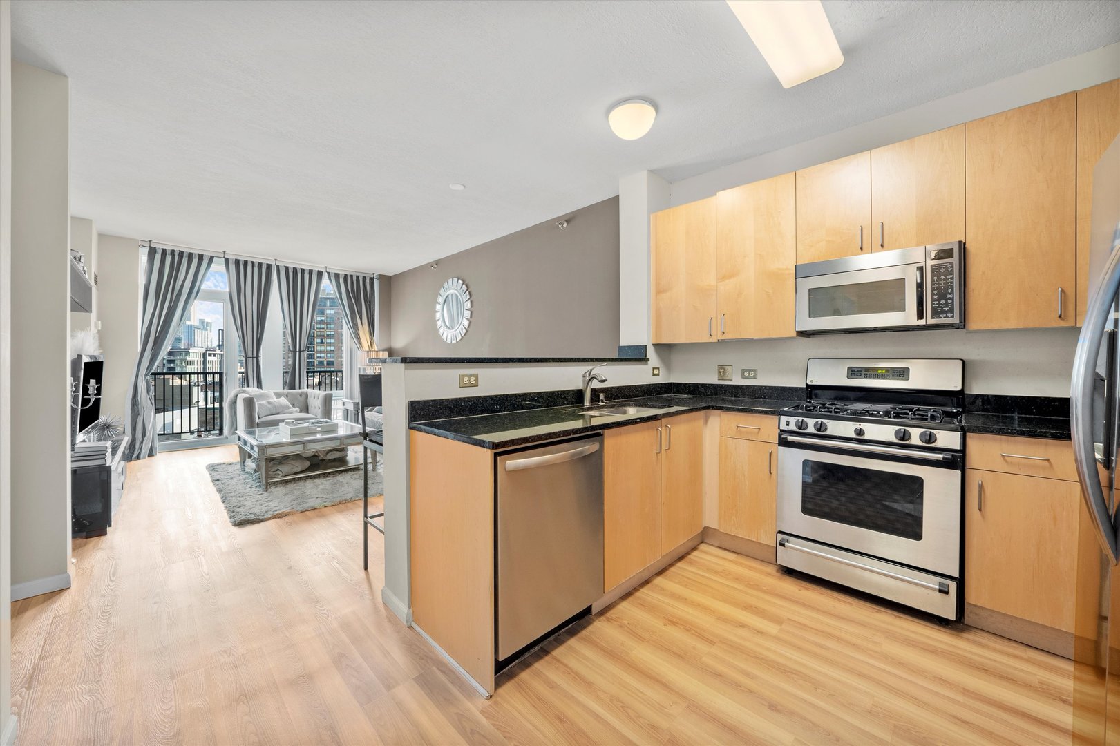 600 N Kingsbury Street Unit: 1105