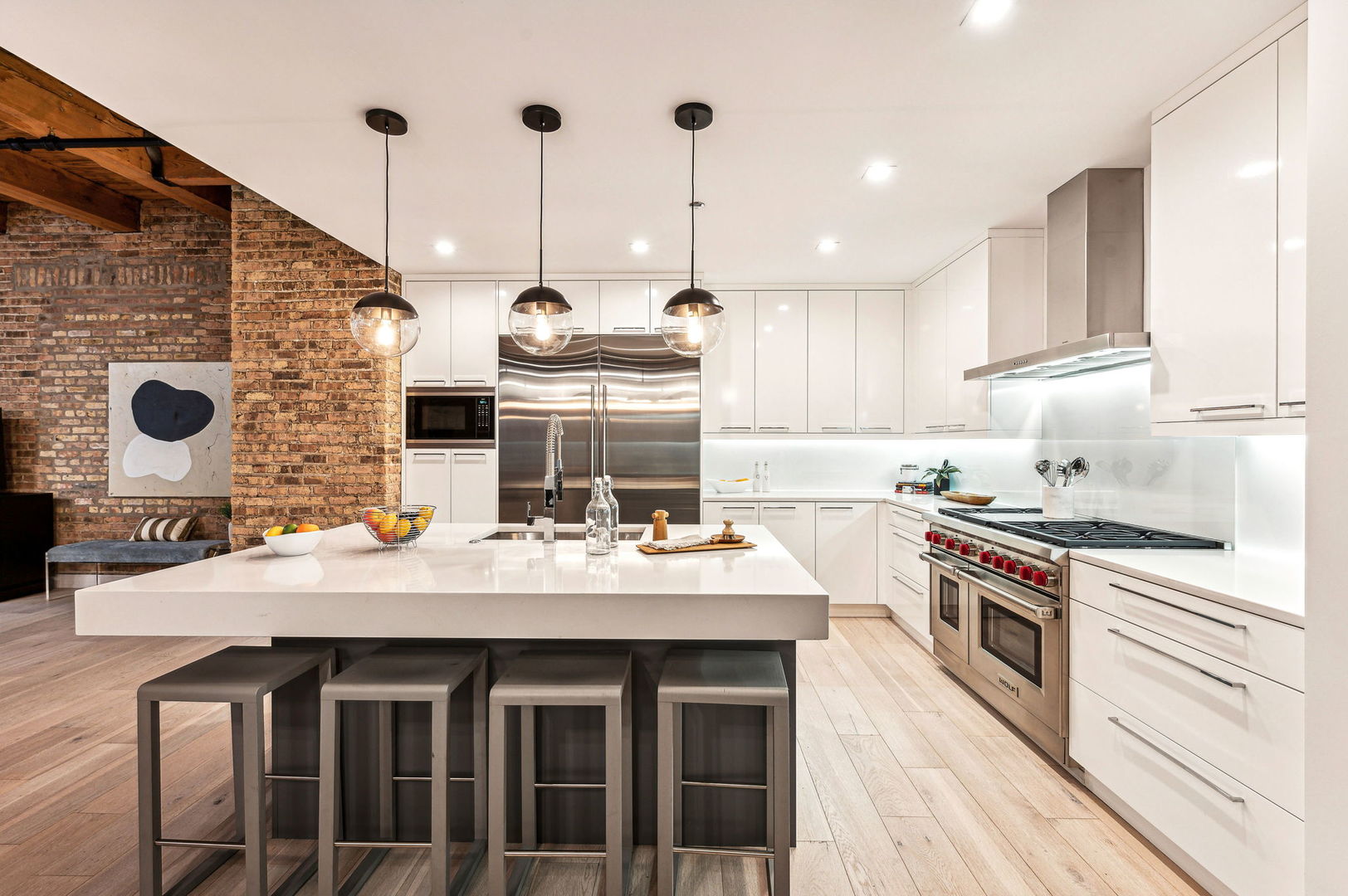 223 W LAKE Street Unit: PH-5S