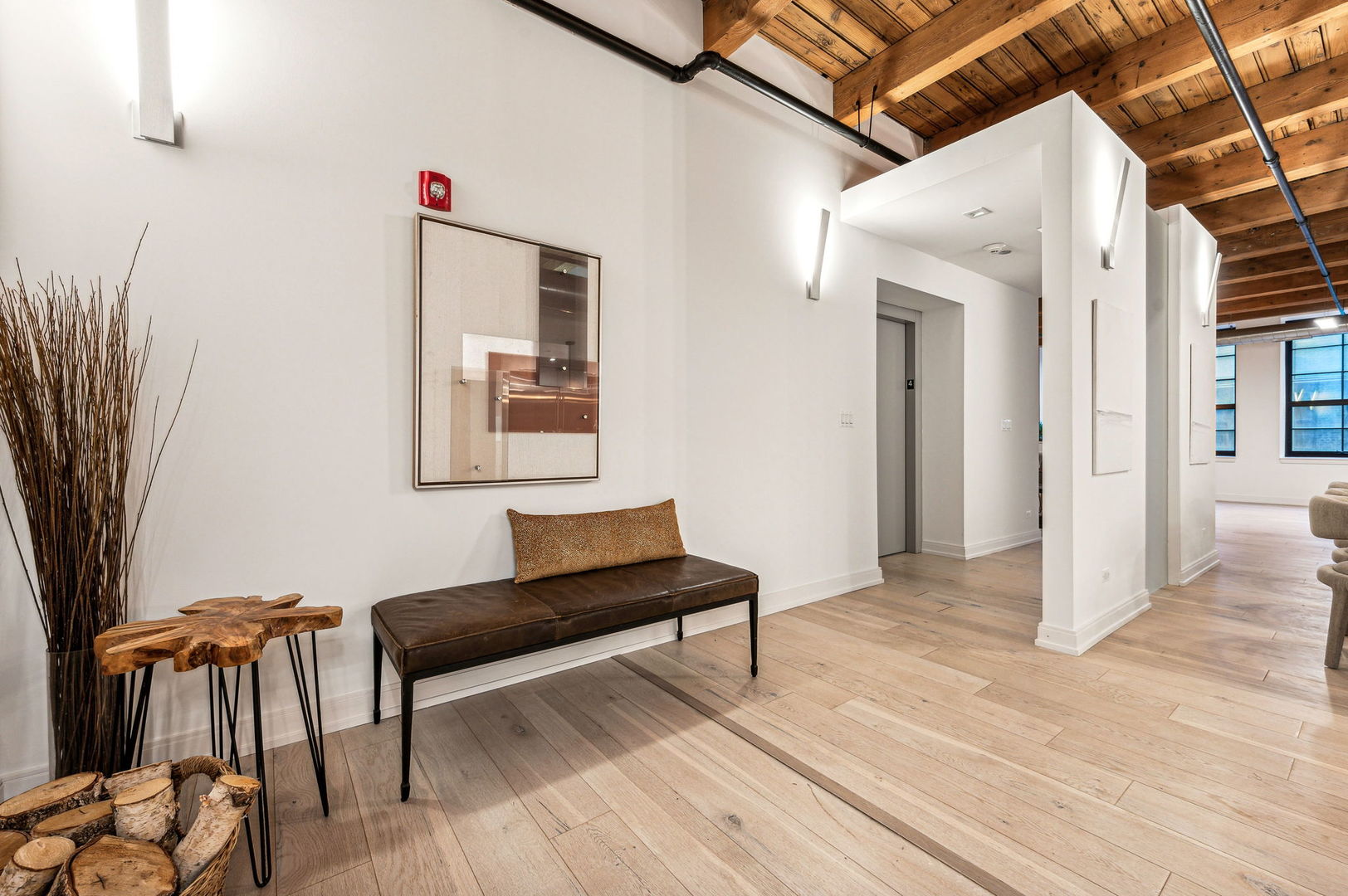 223 W LAKE Street Unit: PH-5S