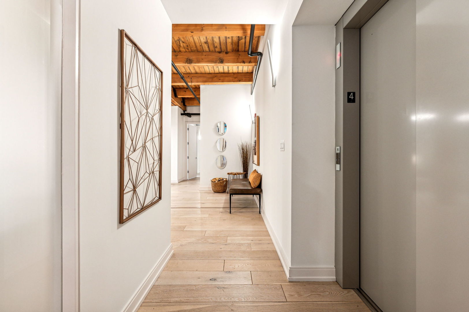 223 W LAKE Street Unit: PH-5S